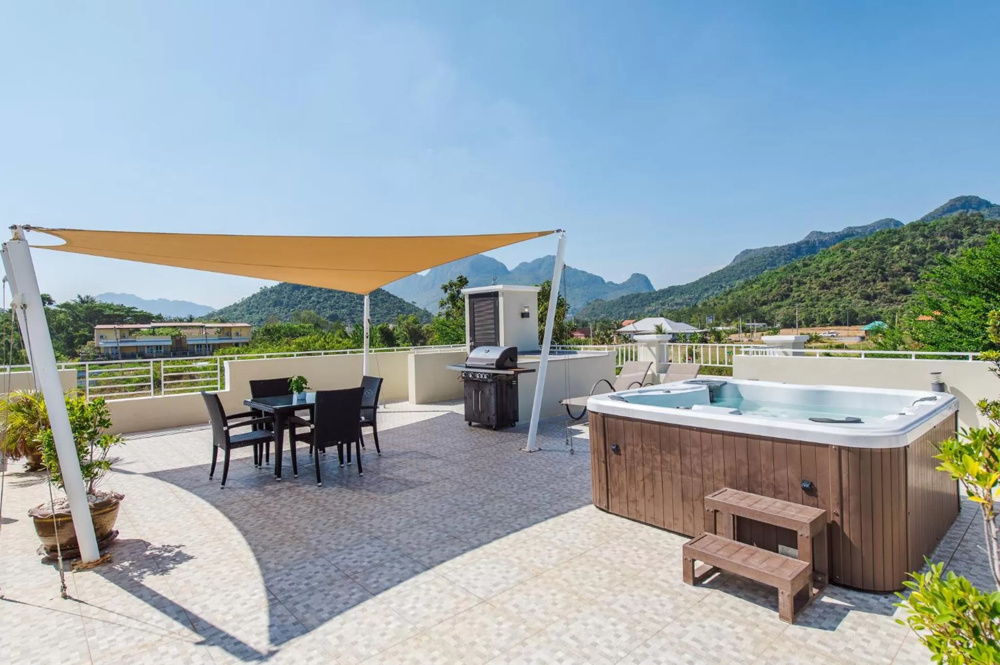 Patio in Oriental Beach Pearl Resort