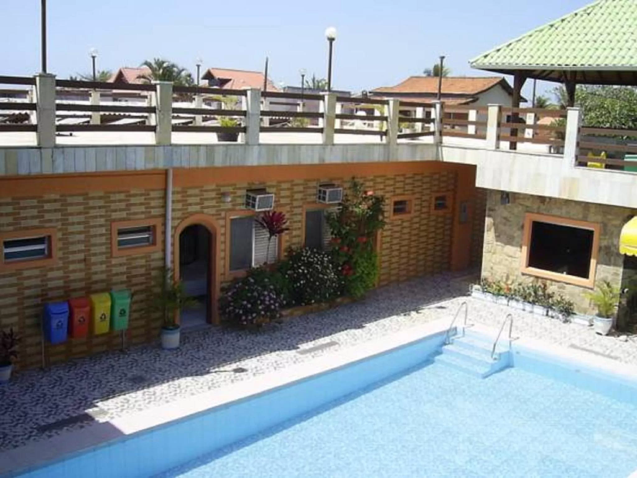 Swimming pool in Hotel Alaska