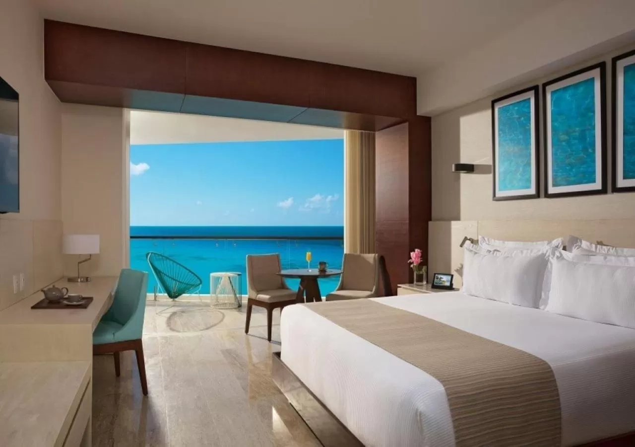 Altitude Suite ocean front - single occupancy in Altitude at Krystal Grand Cancun - All Inclusive