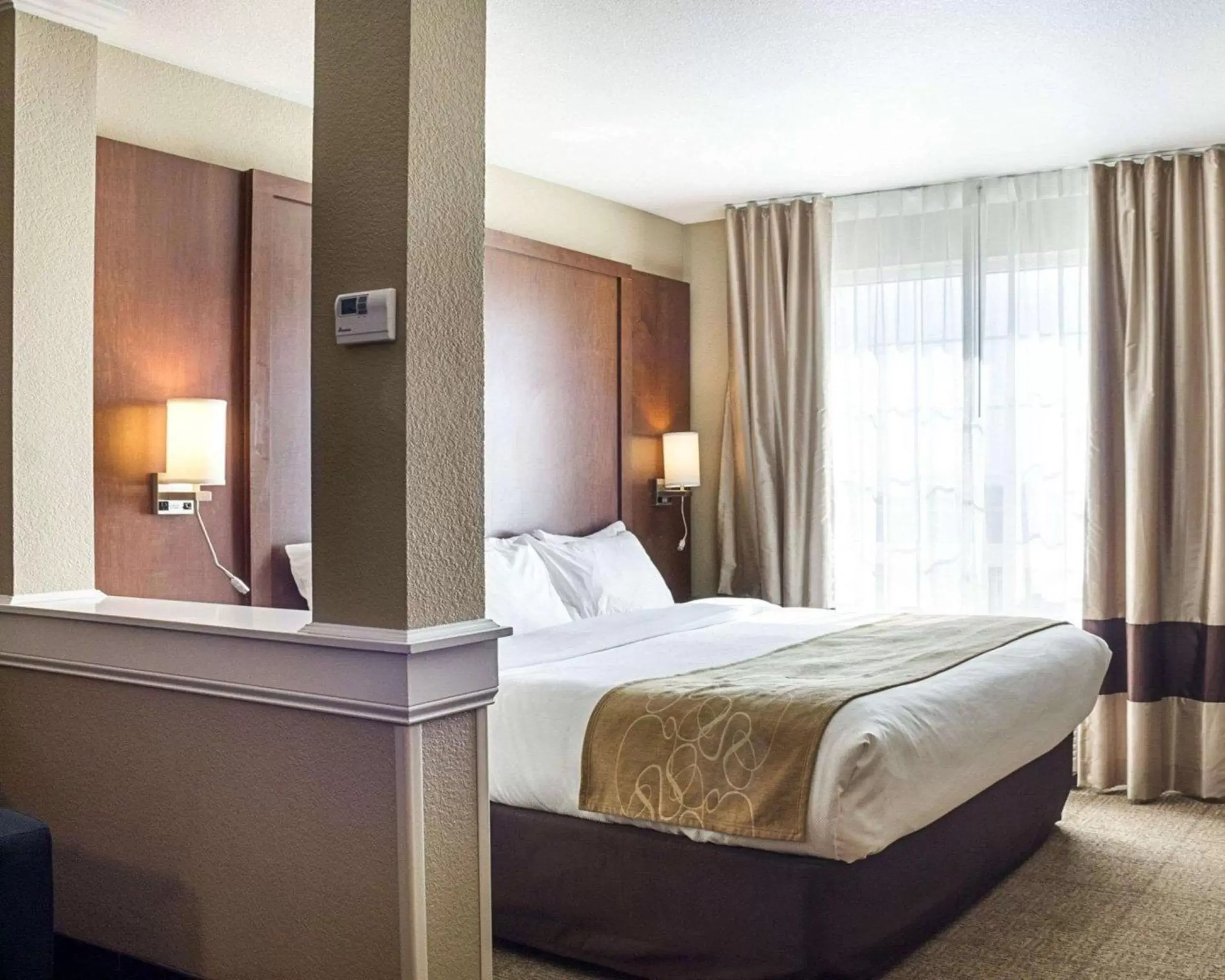 King Suite with Kitchen - Non-Smoking in Comfort Suites Minot South King Suite with Kitchen - Non-Smoking in Comfort Suites Minot South