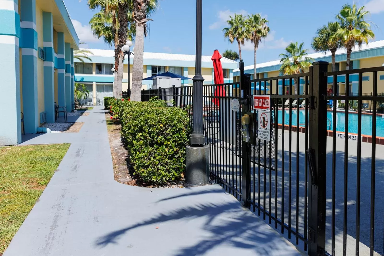 Property building in Garnet Inn & Suites, Orlando