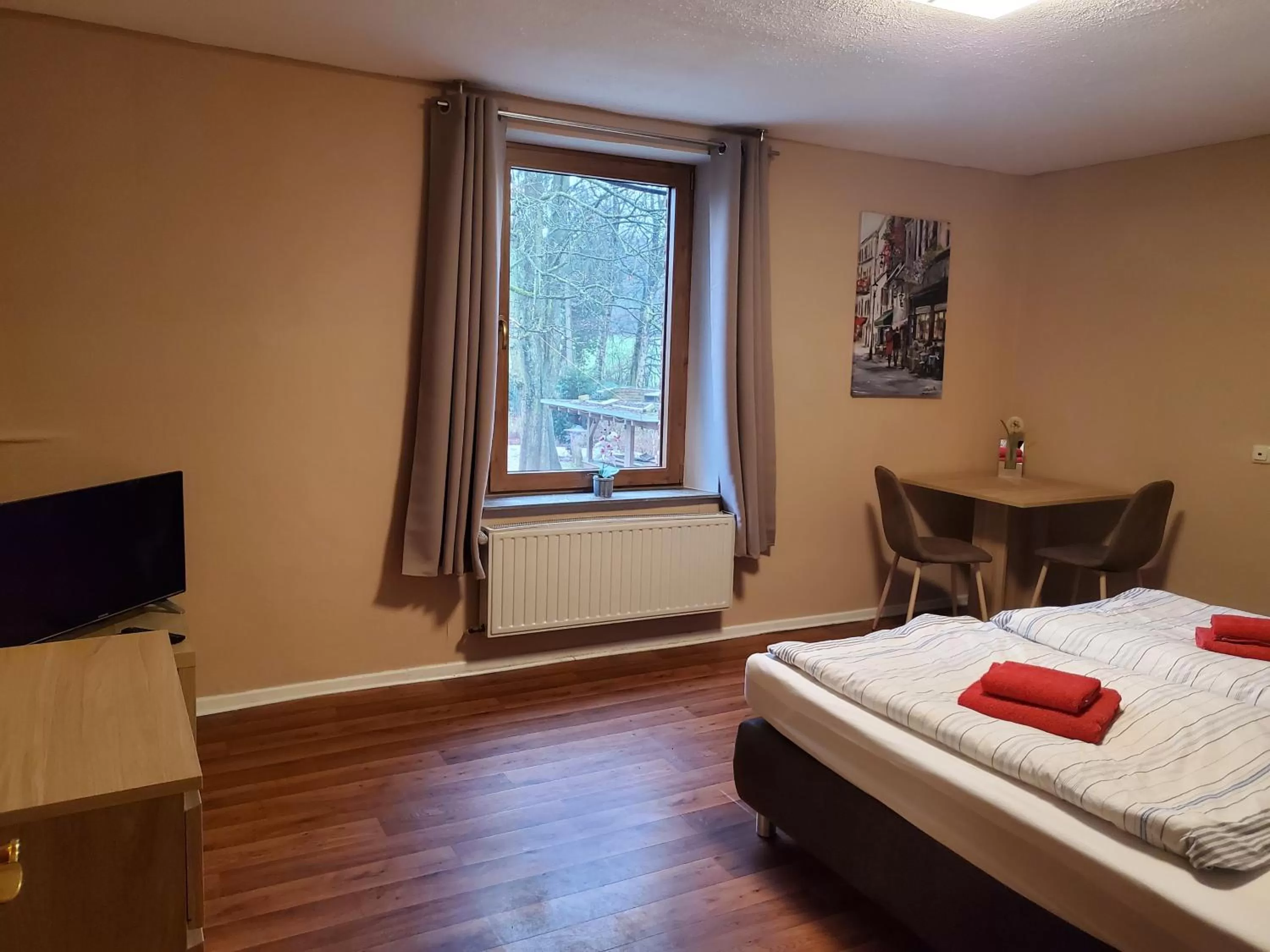 Photo of the whole room, Bed in Restaurant Yamas im Haus Waldesruh