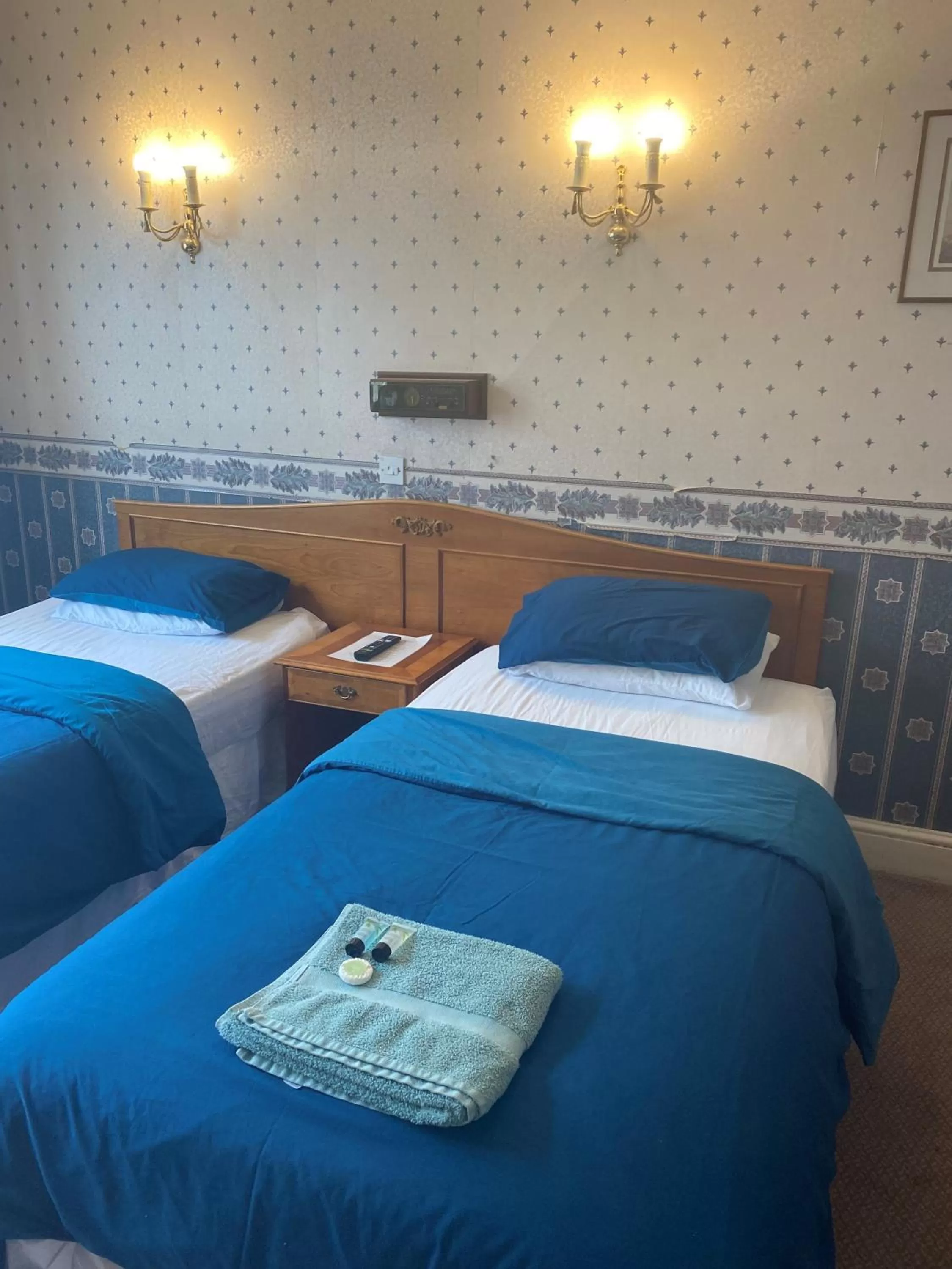 Bed in The Royal Victoria & Bull Hotel