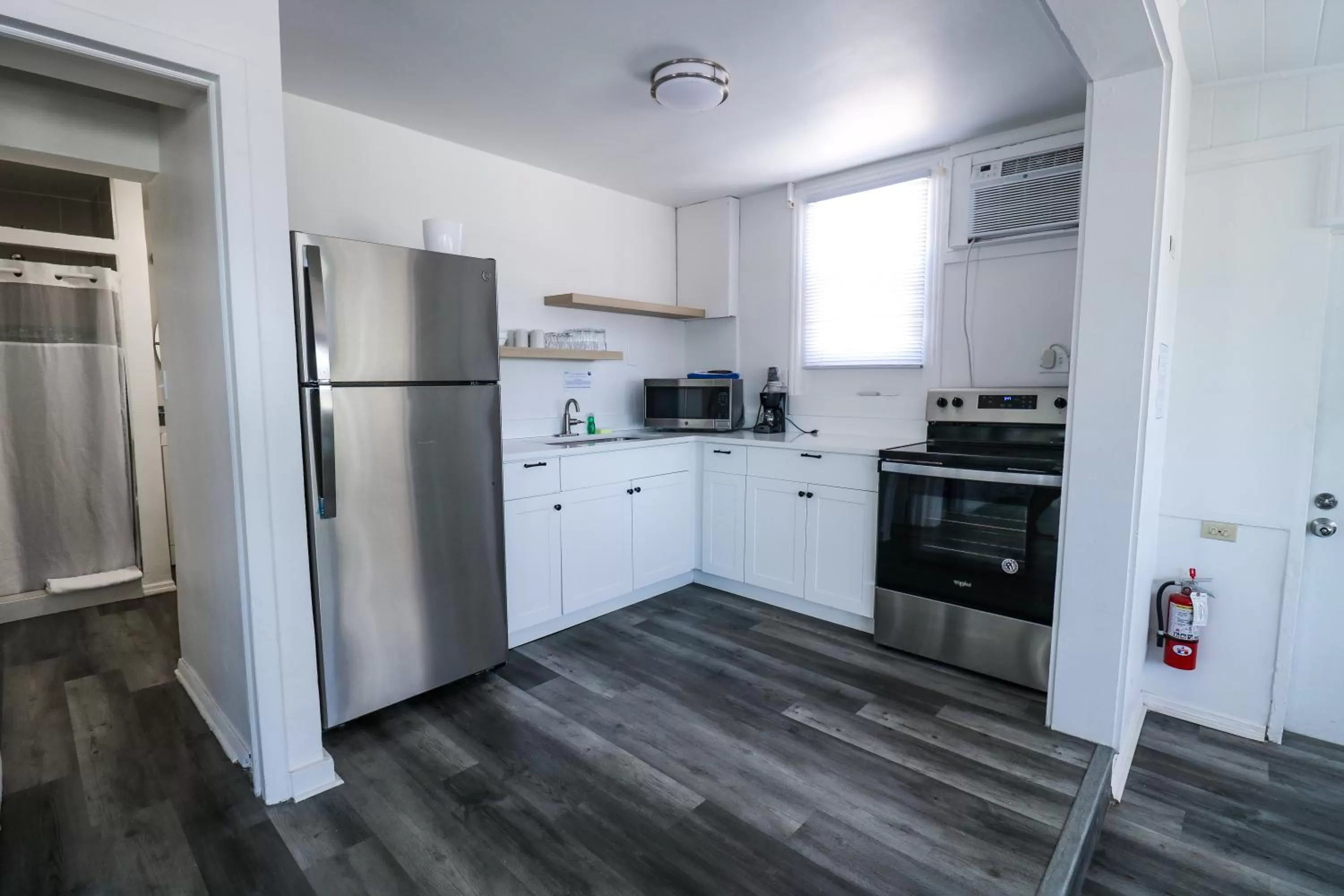 Kitchen or kitchenette in Drop Anchor Resort & Marina