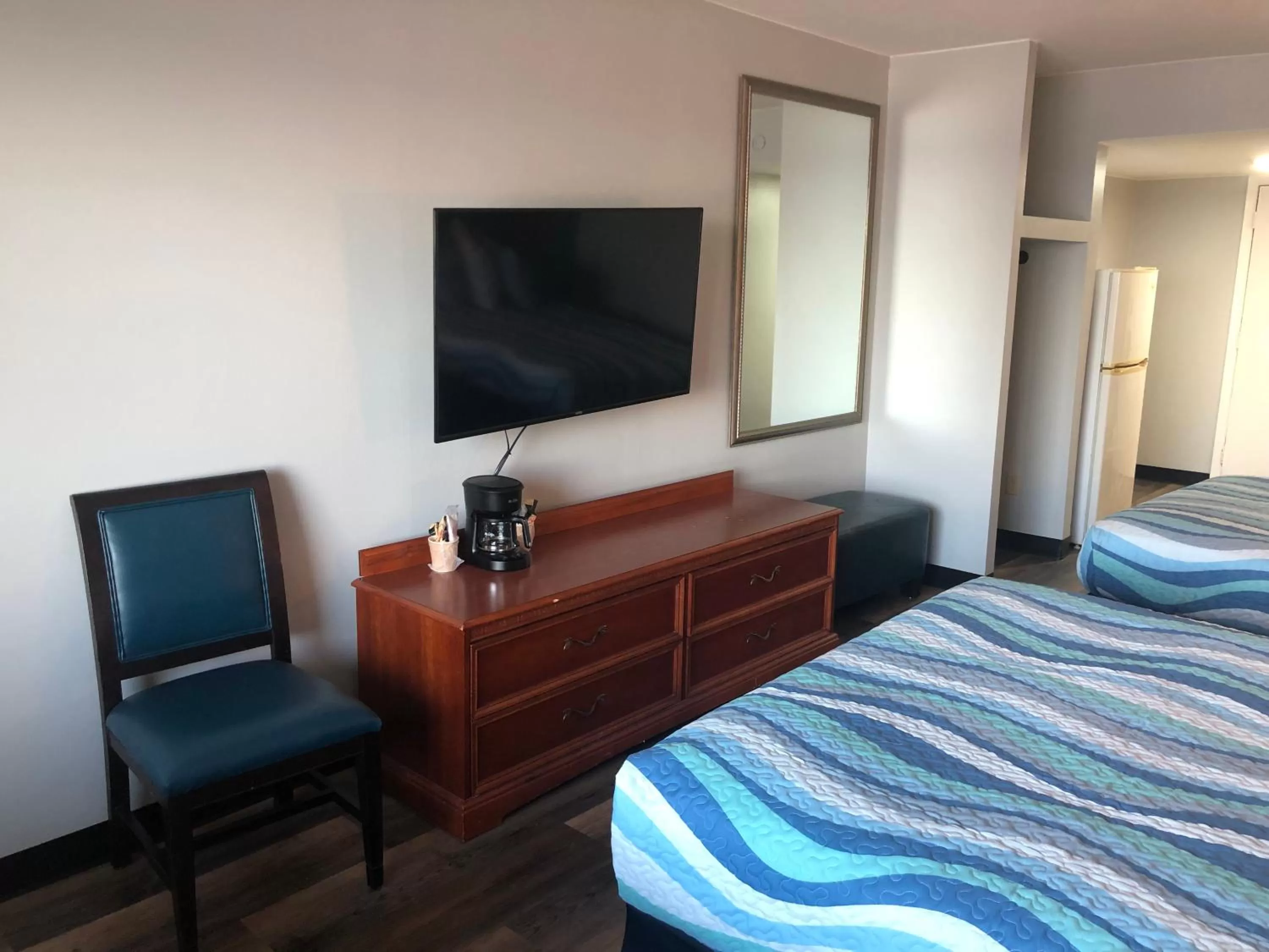 TV and multimedia, Bed in Gazebo Inn Oceanfront