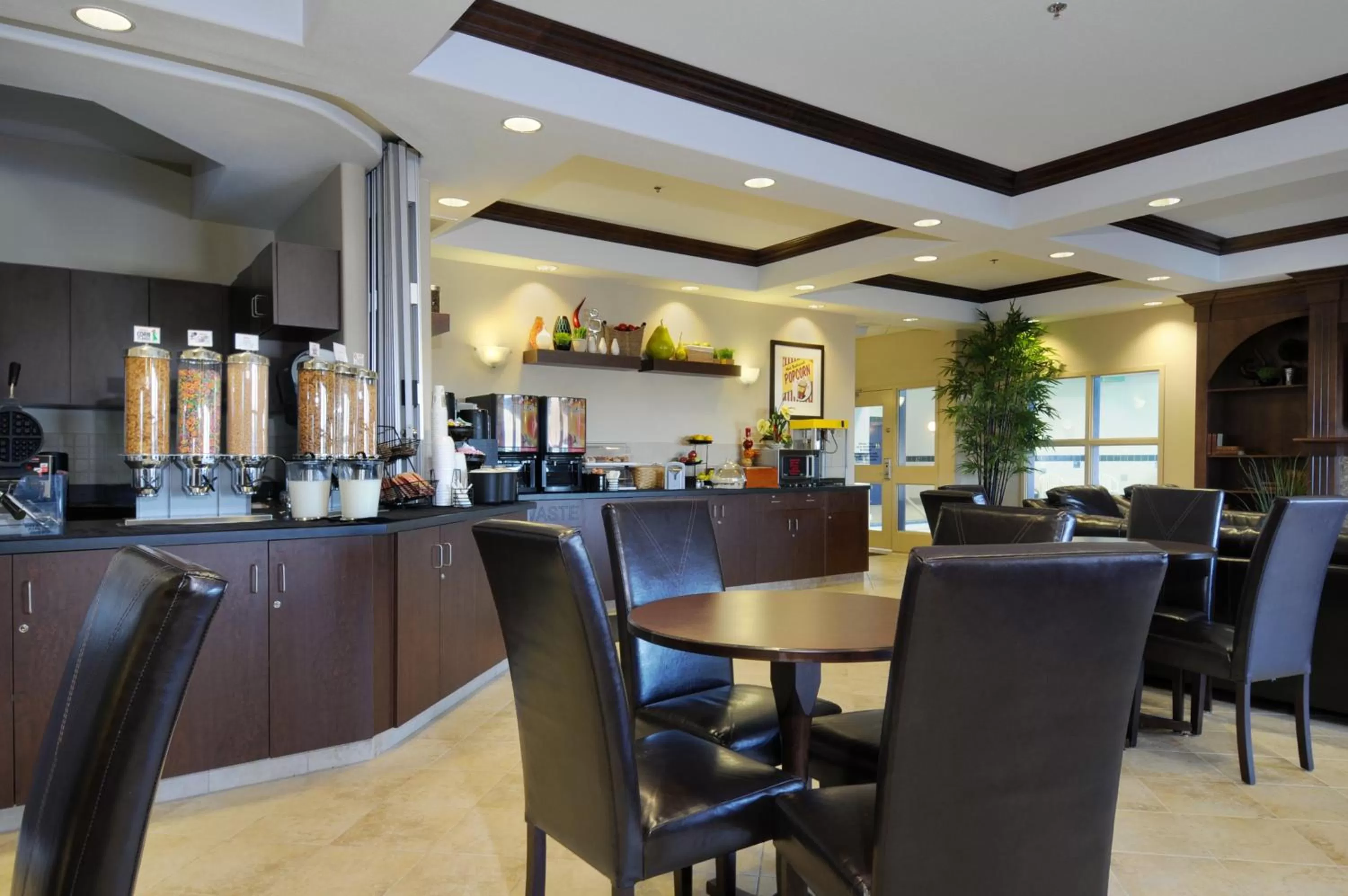 Restaurant/places to eat in Ramada by Wyndham Weyburn