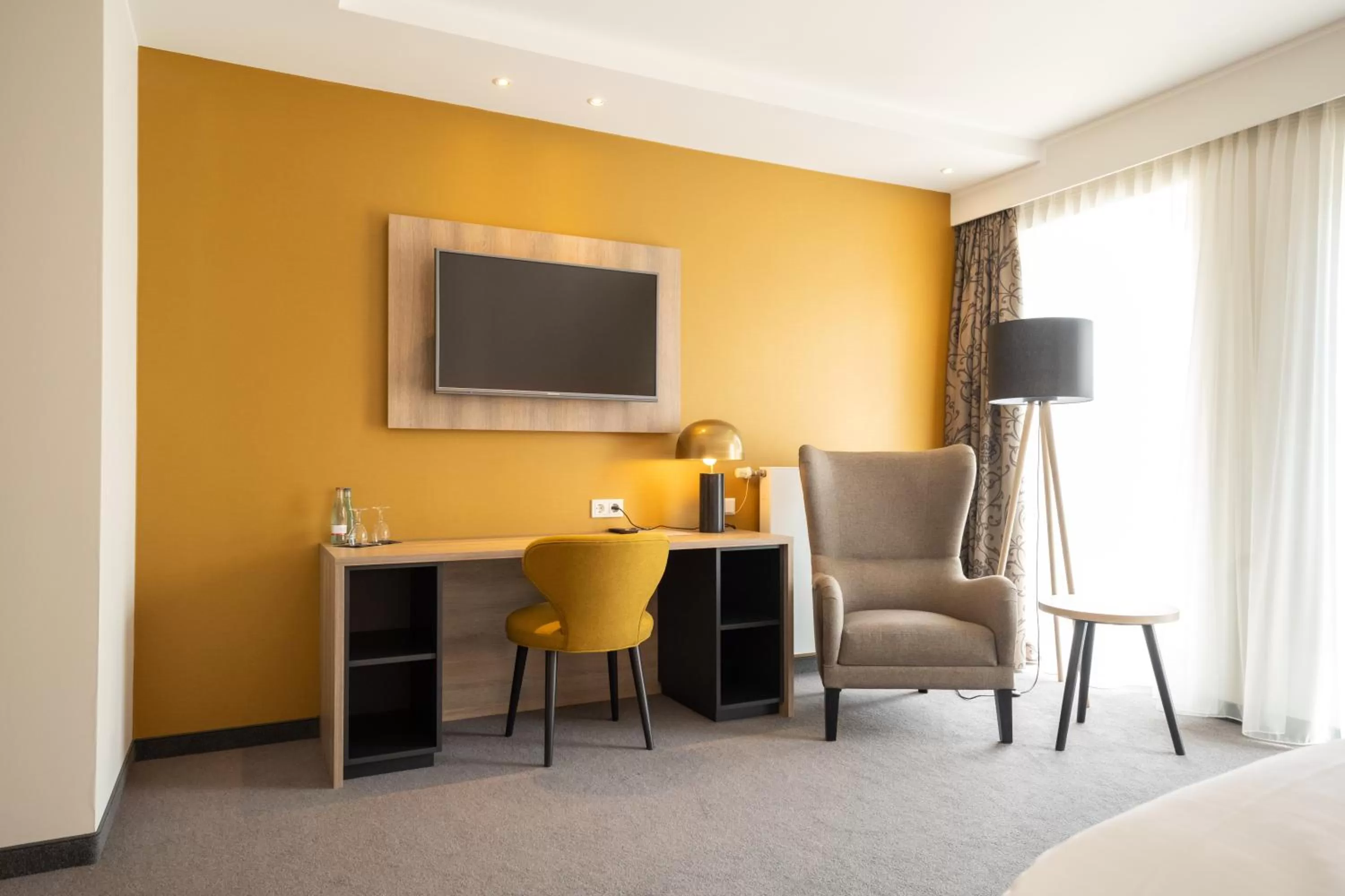 TV and multimedia in Hotel Rheinischer Hof