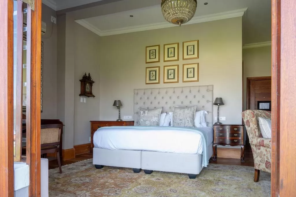 Bedroom, Bed in Issaquena Heights Boutique Hotel