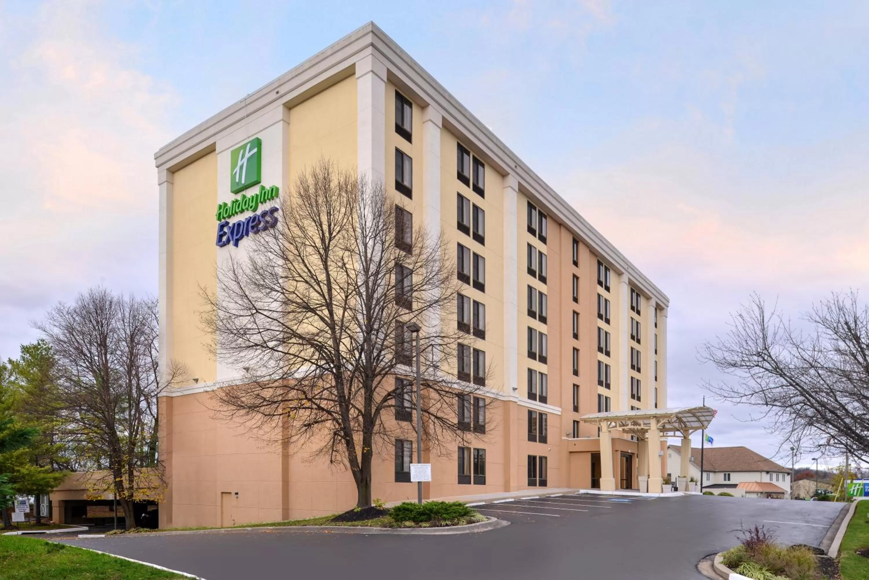Property building in Holiday Inn Express Hunt Valley by IHG