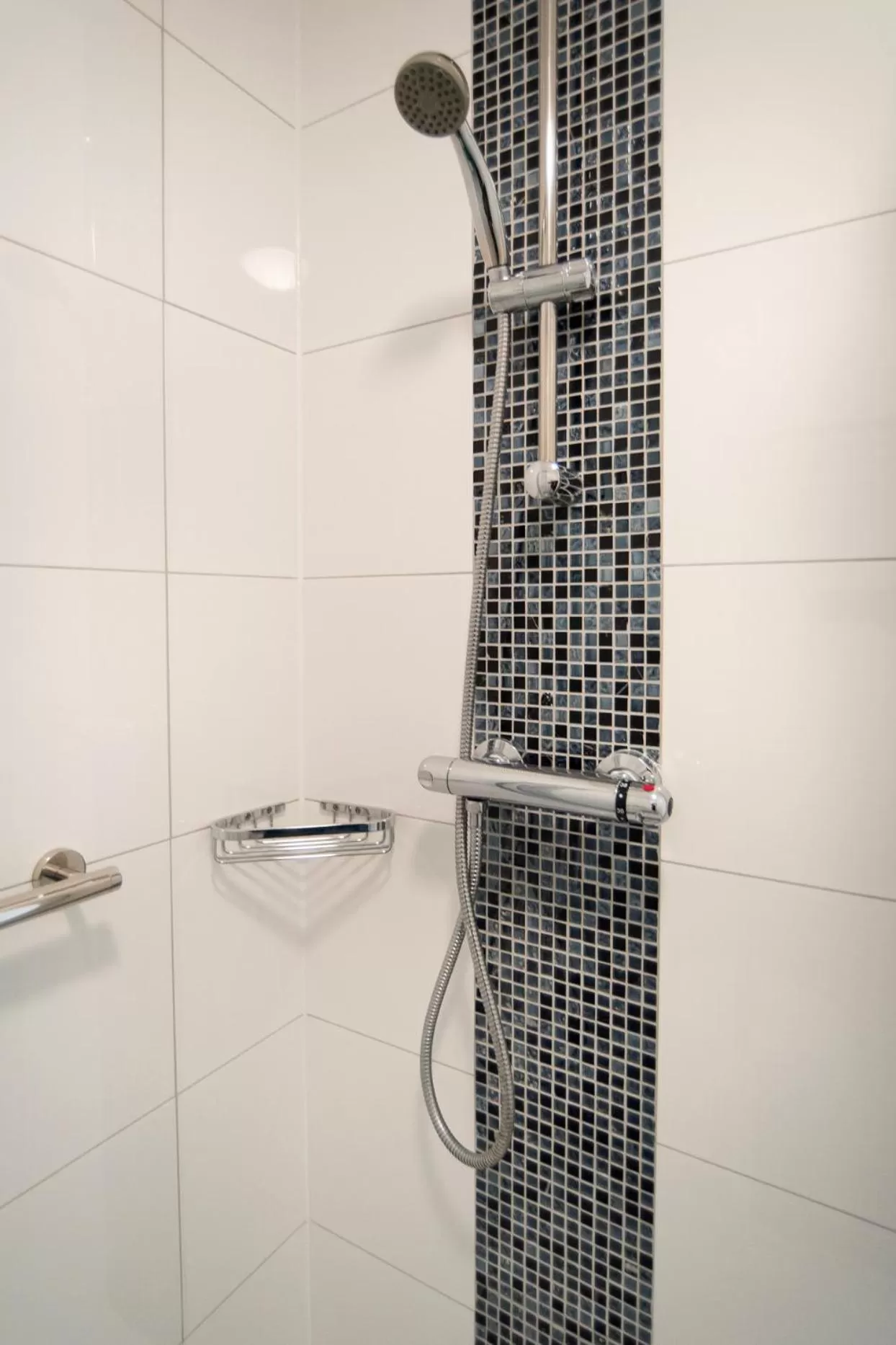 Bathroom in Midtown Hotel Twin Studio