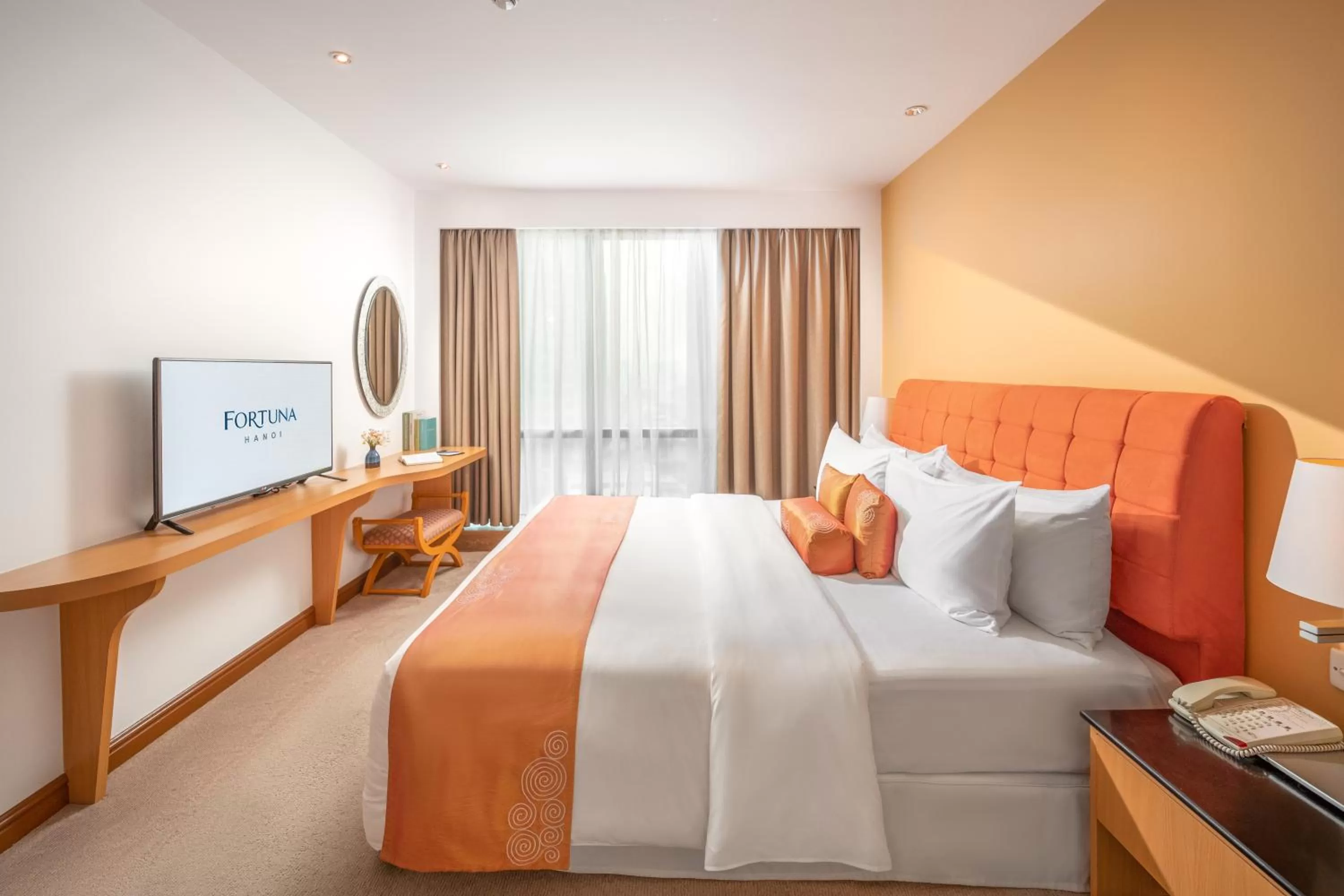 Bedroom, Bed in Fortuna Hotel Hanoi