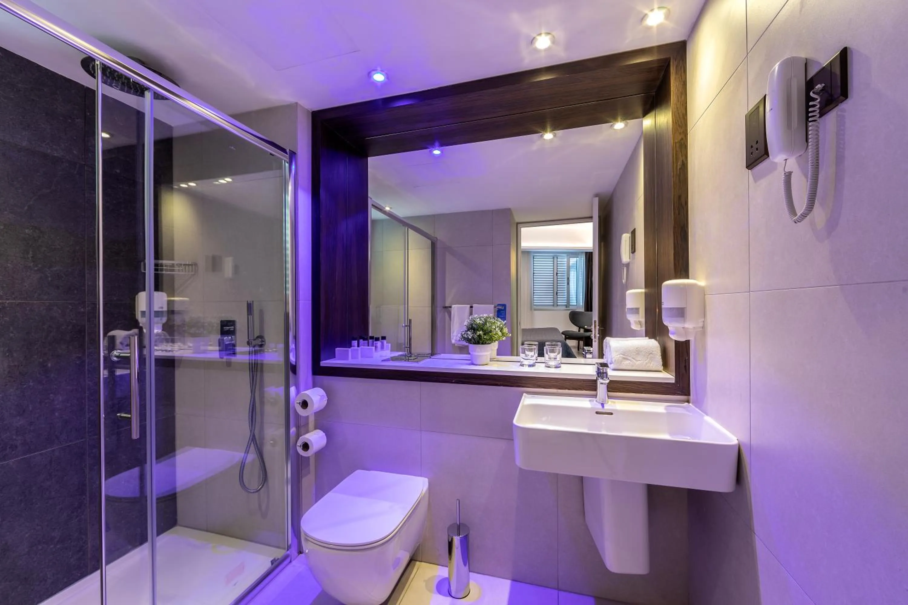 Shower in Almond Business Hotel