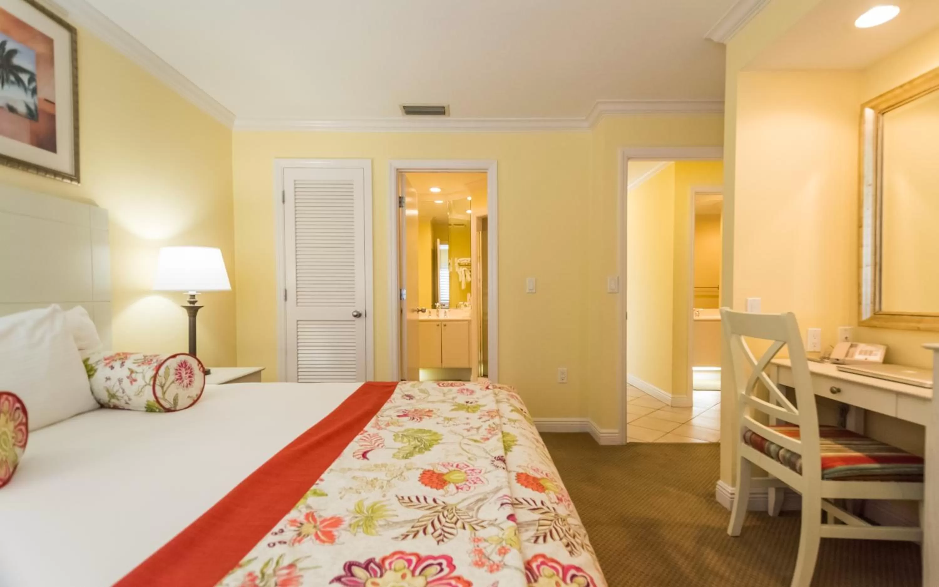 Photo of the whole room, Bed in Inn at the Beach-Venice FLORIDA