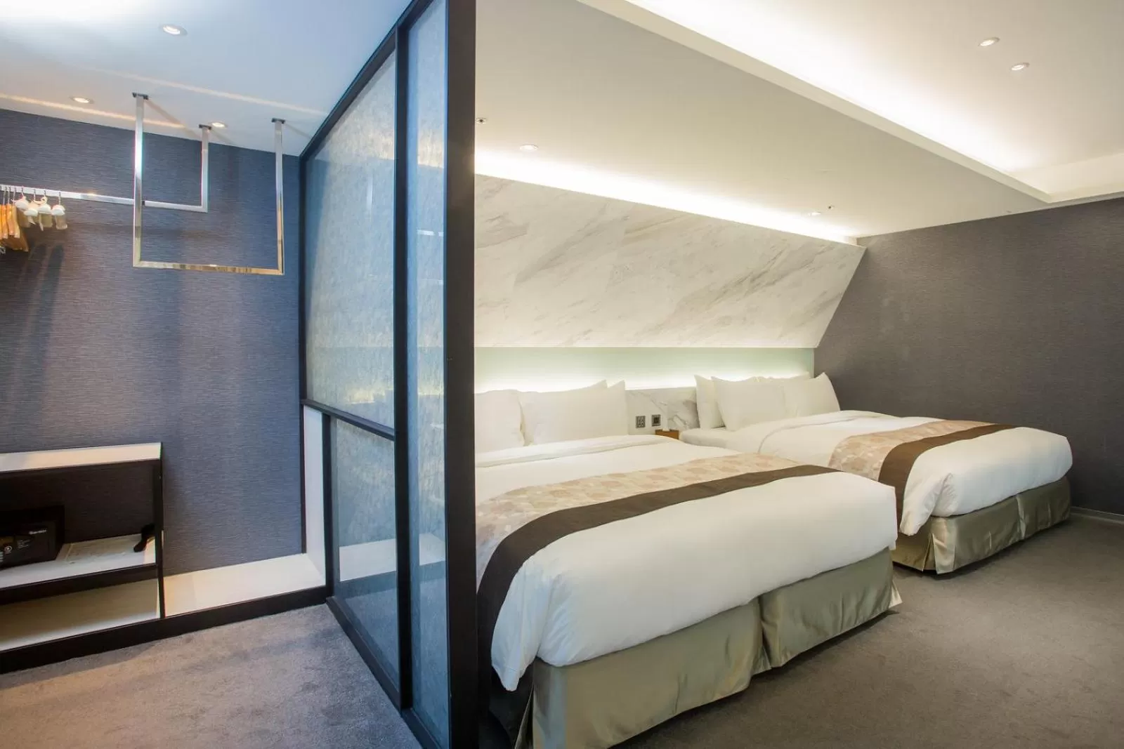 Deluxe Family Room in Green World SongShan