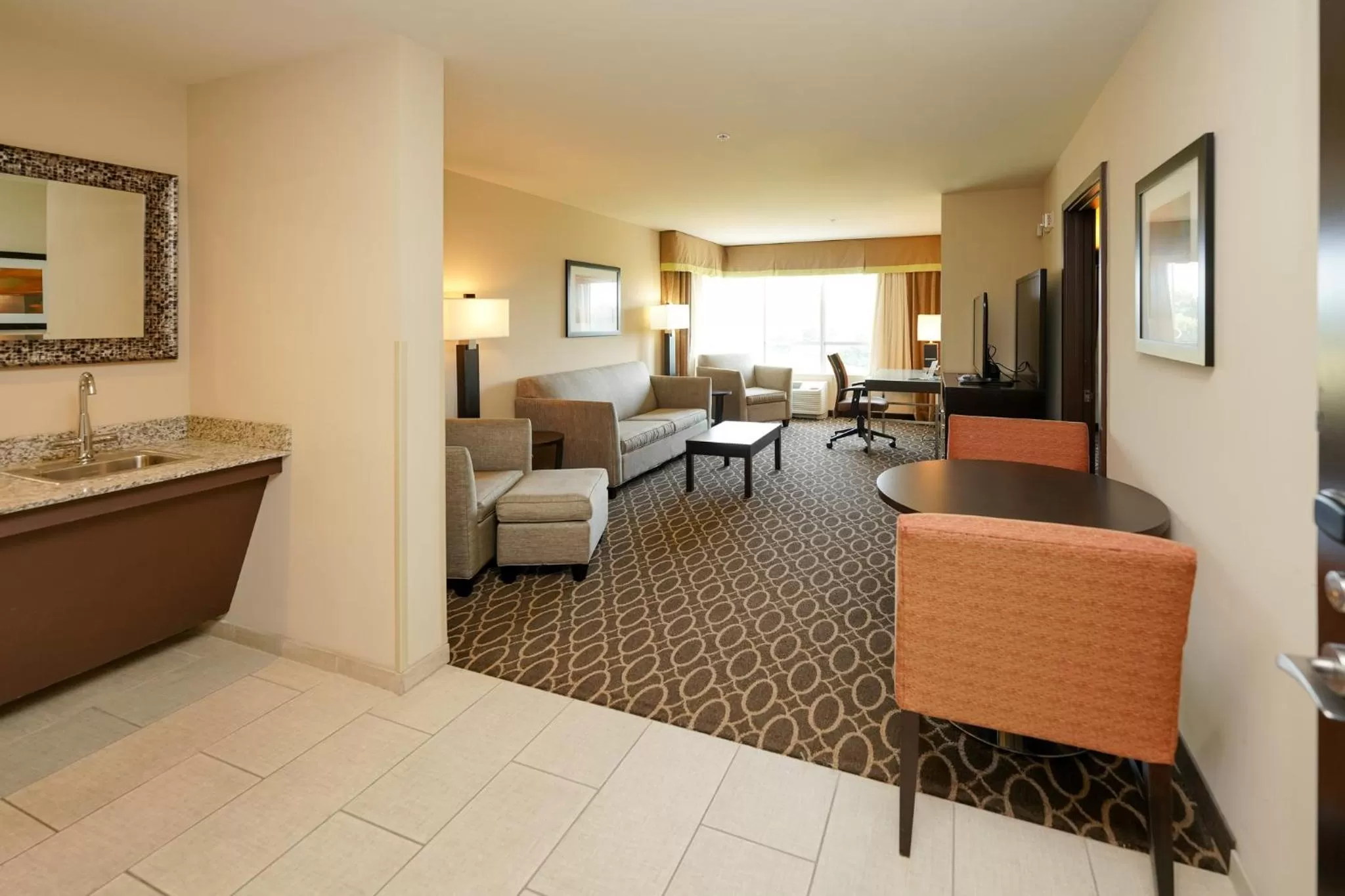 Suite - Mobility Access Roll in Shower/Non-Smoking in Holiday Inn Murfreesboro by IHG