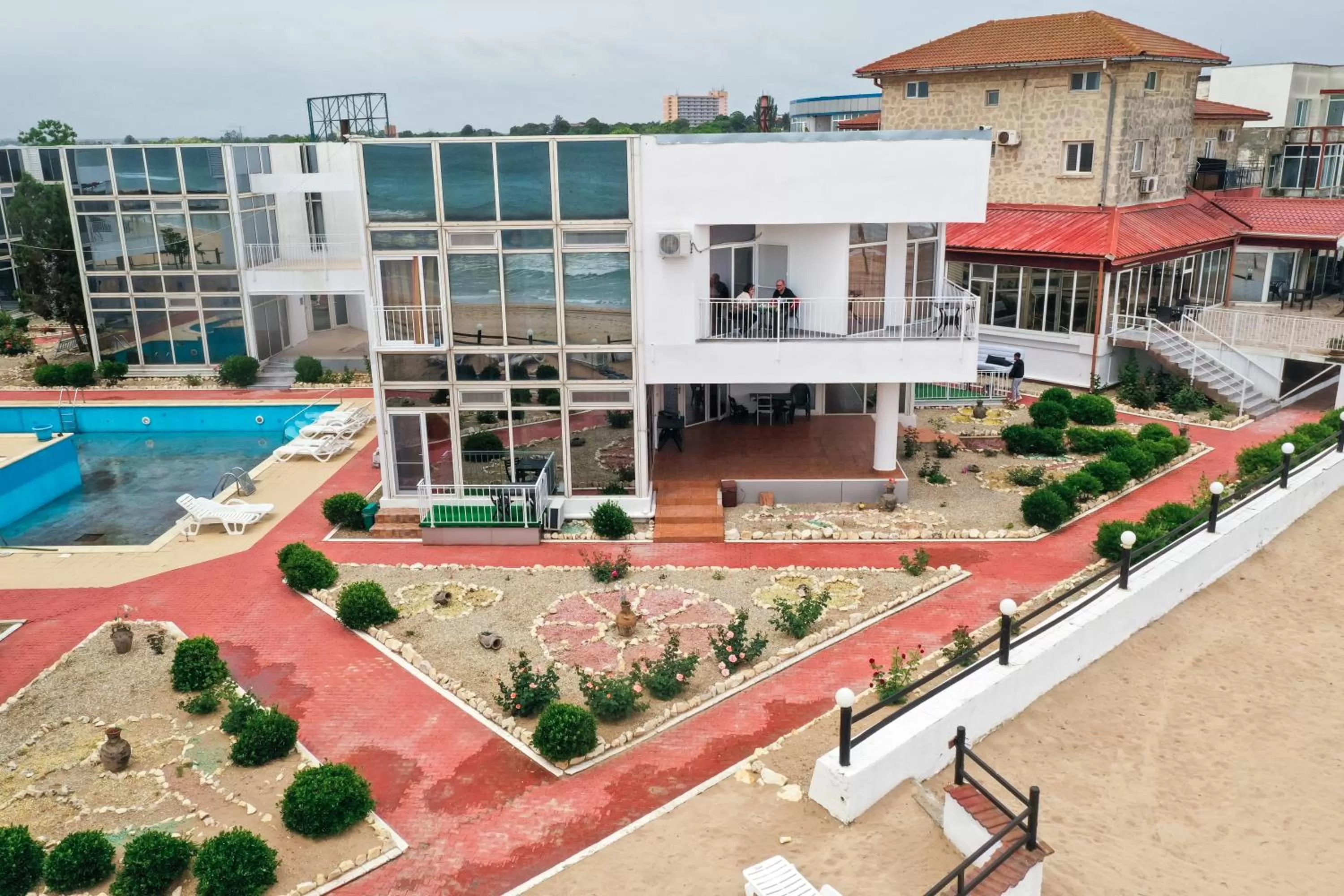 Property building, Pool View in Avenue Palm Eforie - Avenue Hotels