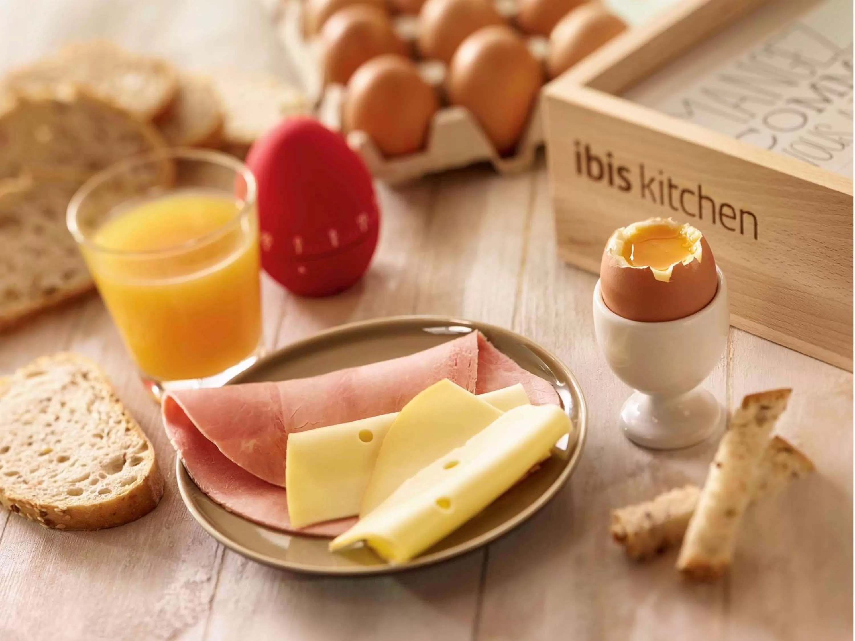 Restaurant/places to eat in ibis Angers Centre Chateau