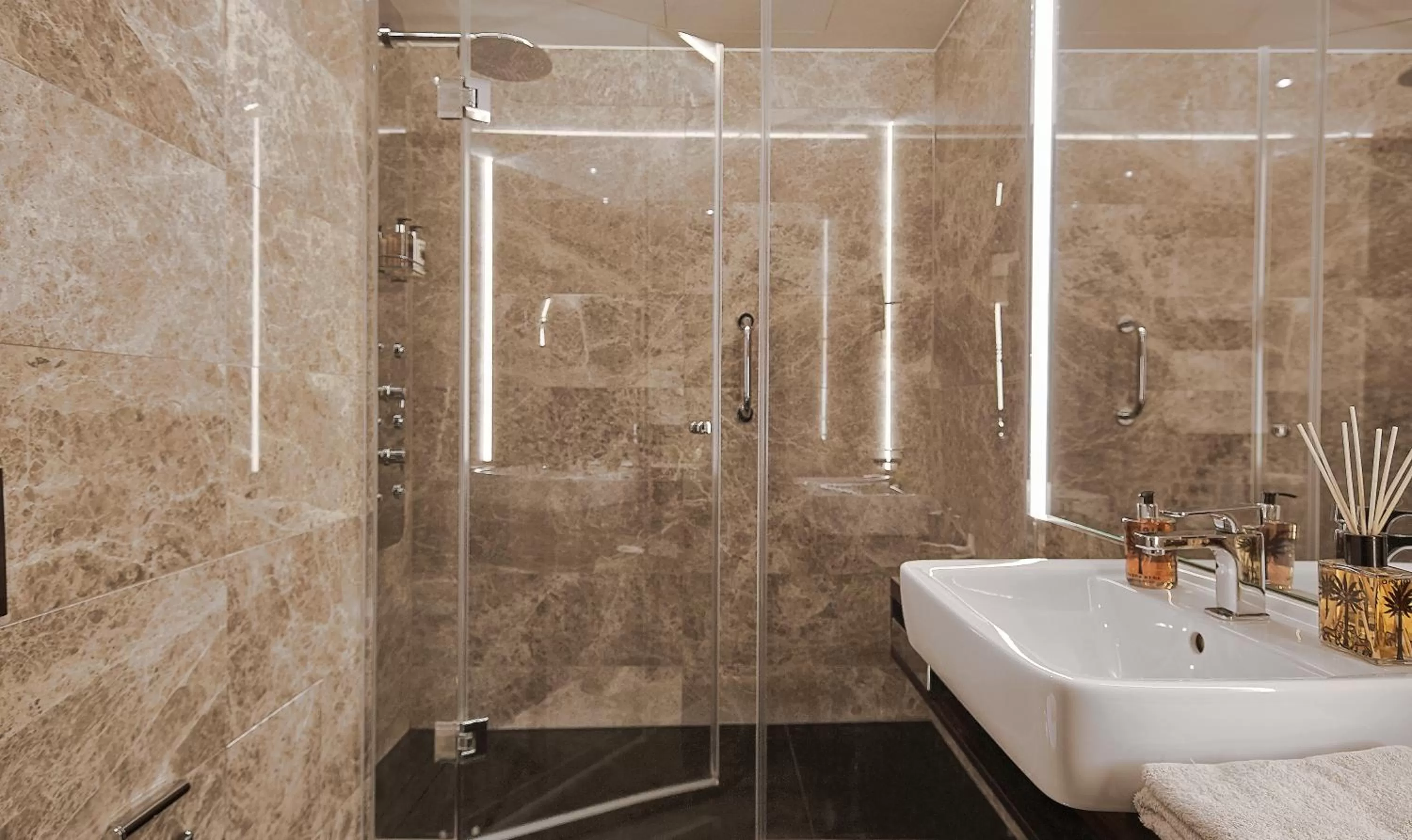 Bathroom in Living Hotel Das Viktualienmarkt