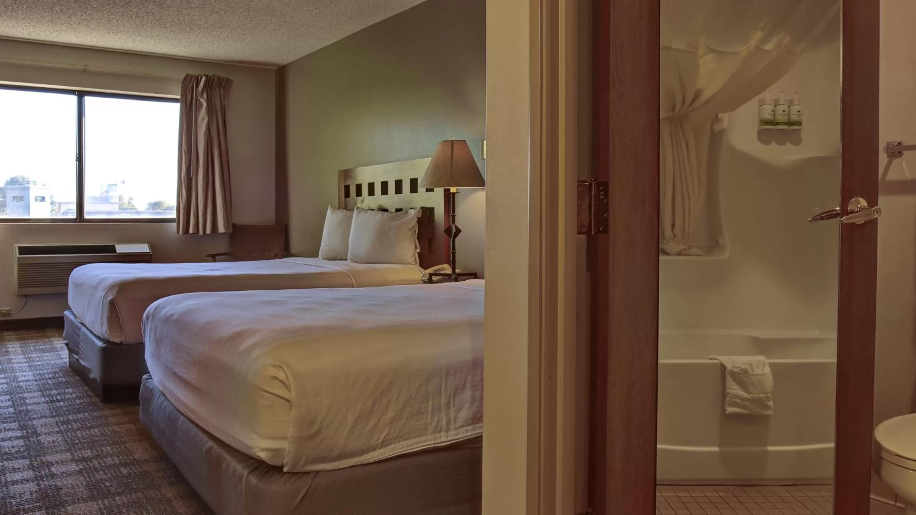 Bed in GreenTree Inn Albuquerque North I-25