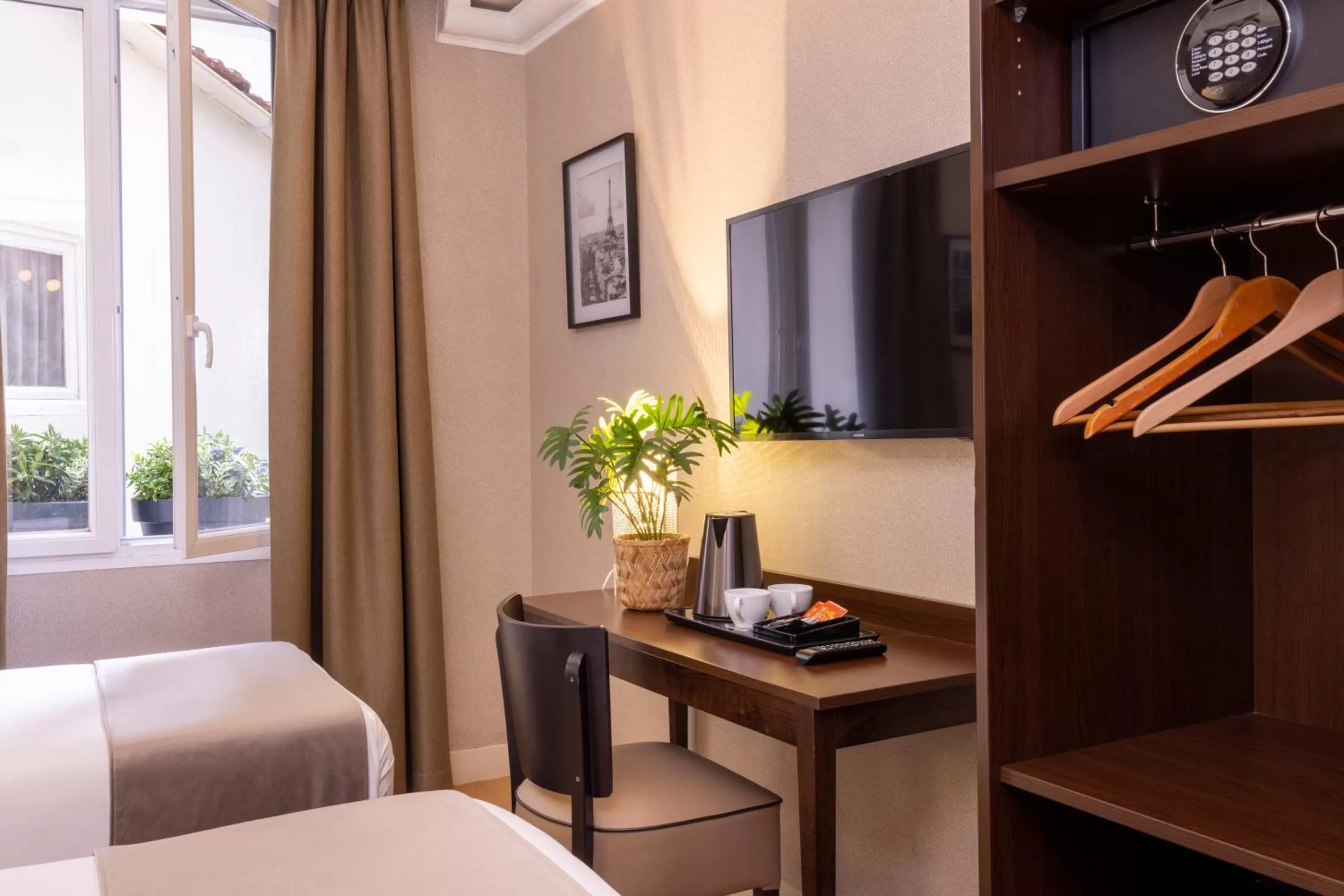 Bed in Nord Est Hotel