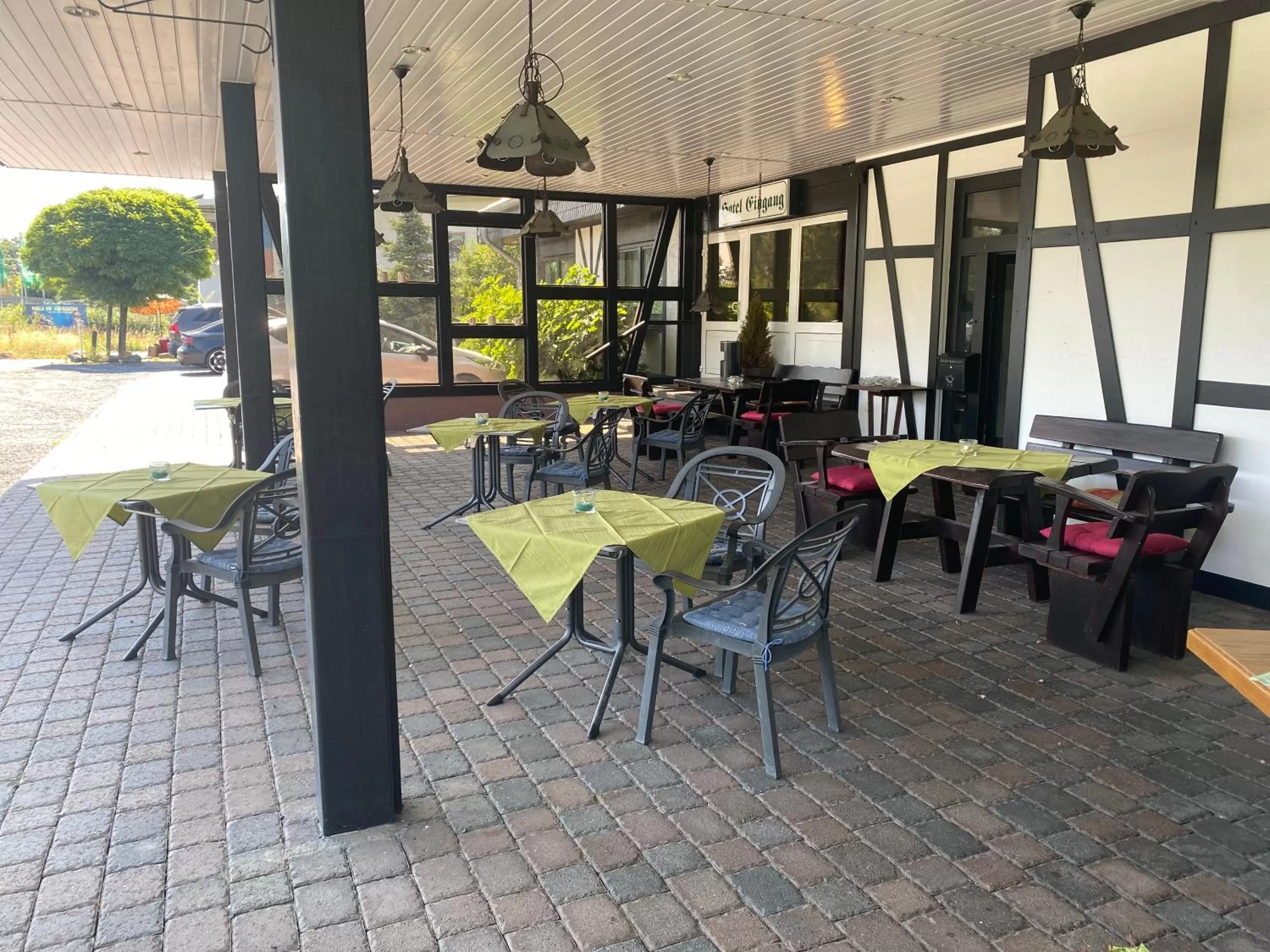 Restaurant/places to eat in Motel Domblick