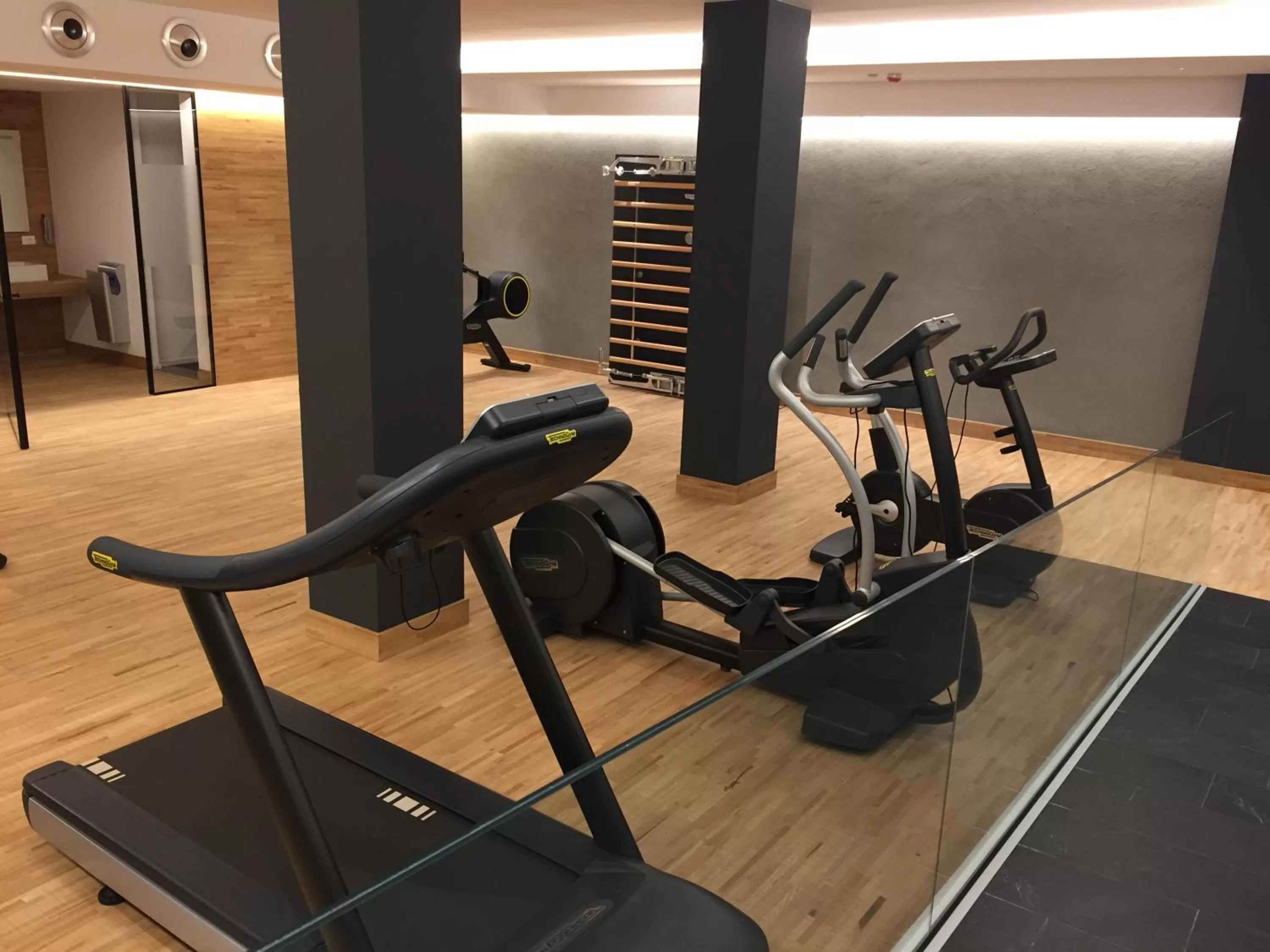 Fitness centre/facilities in Ambassador Palace Hotel