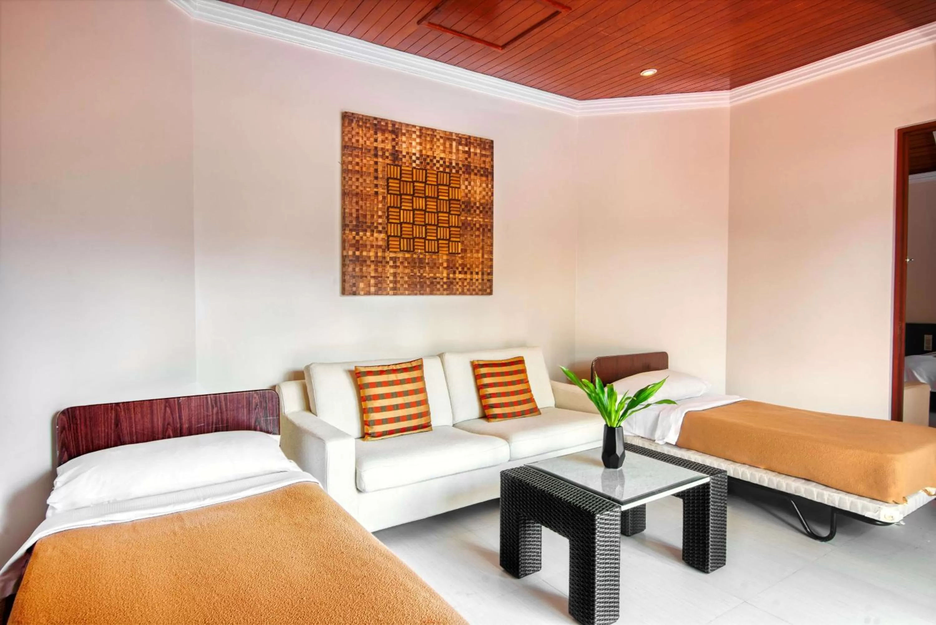 Living room, Bed in Hilton Seychelles Labriz Resort & Spa