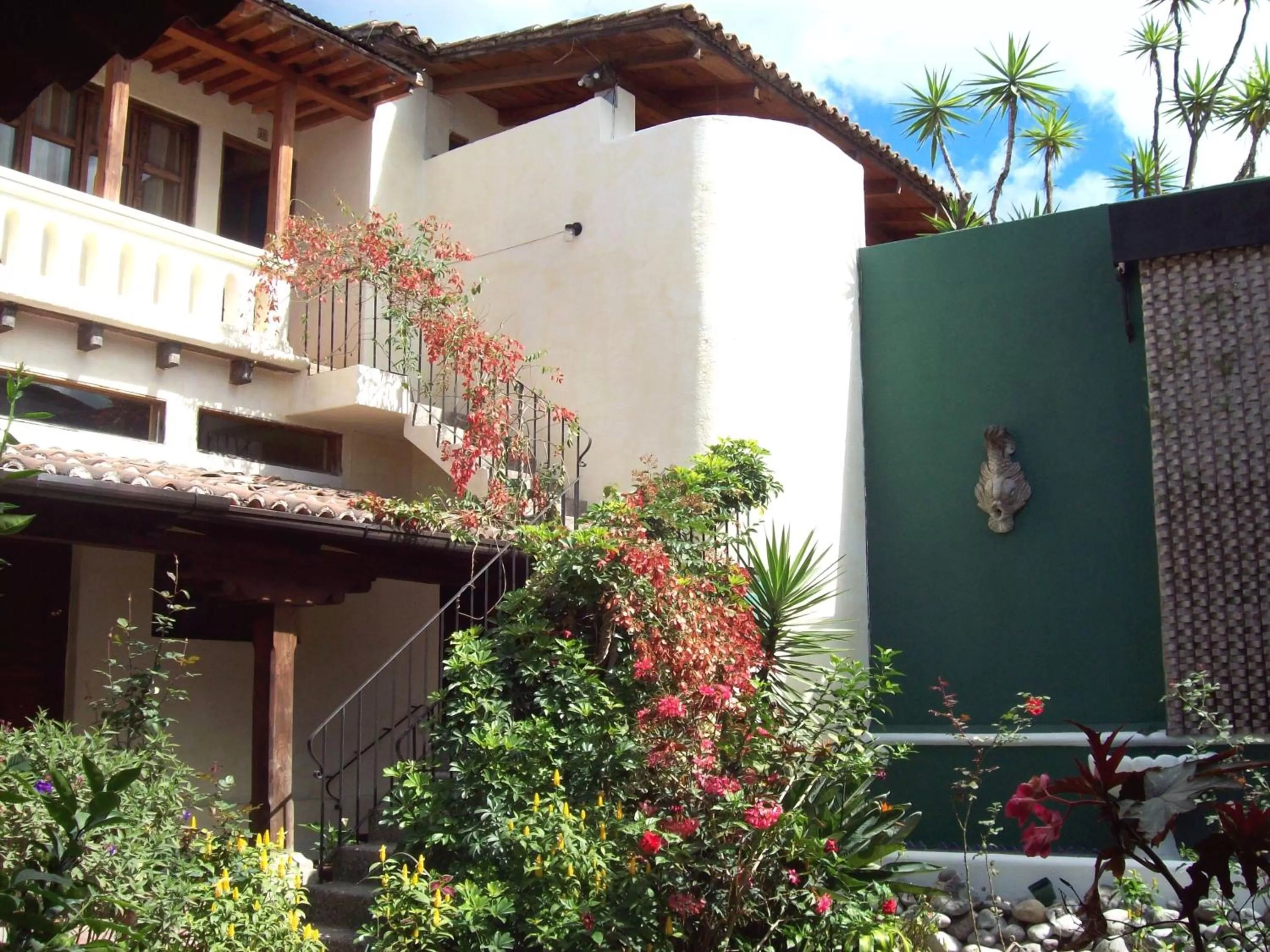 Facade/entrance in Hotel Casa del Parque by AHS
