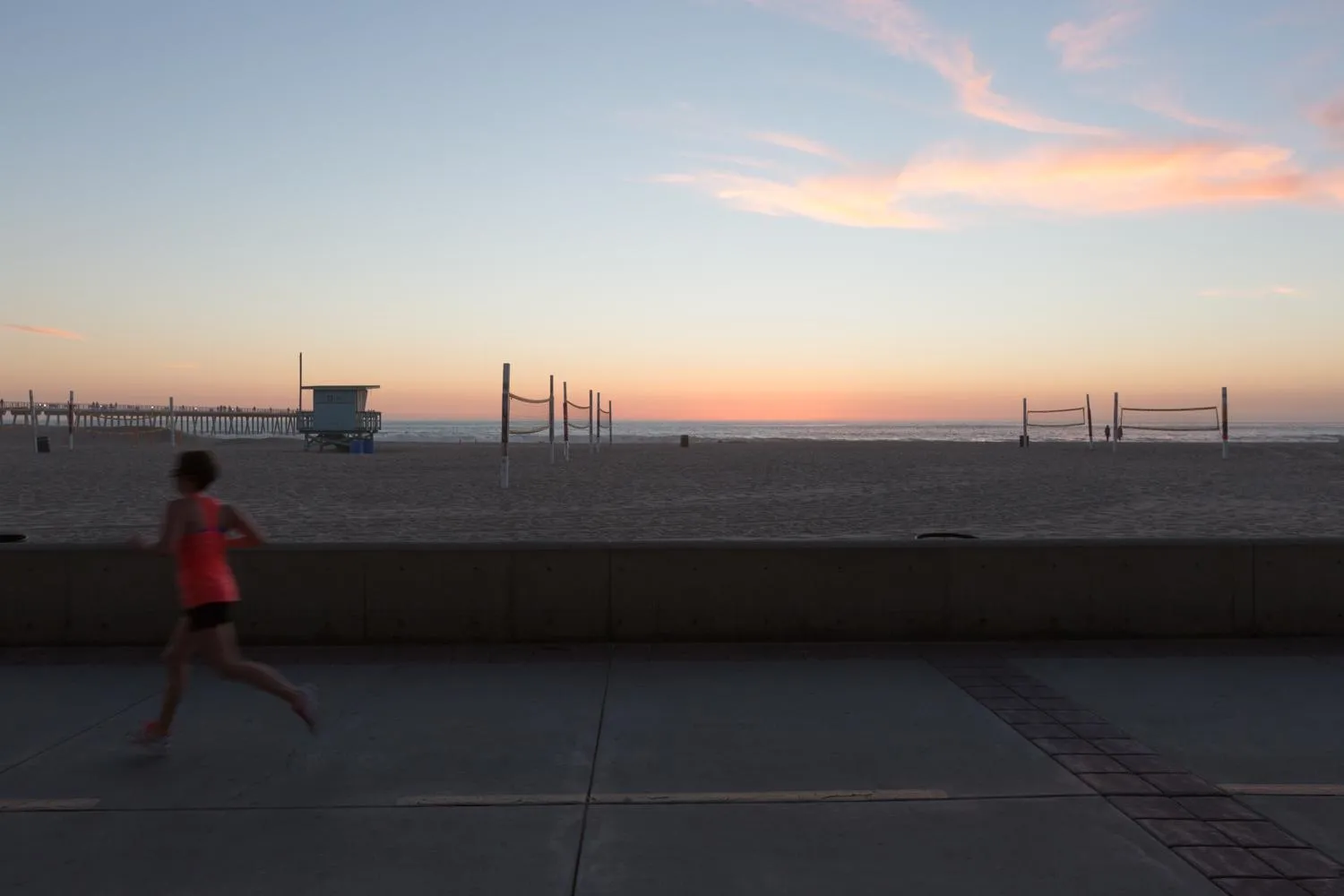 Guests in Beach House Hotel at Hermosa Beach
