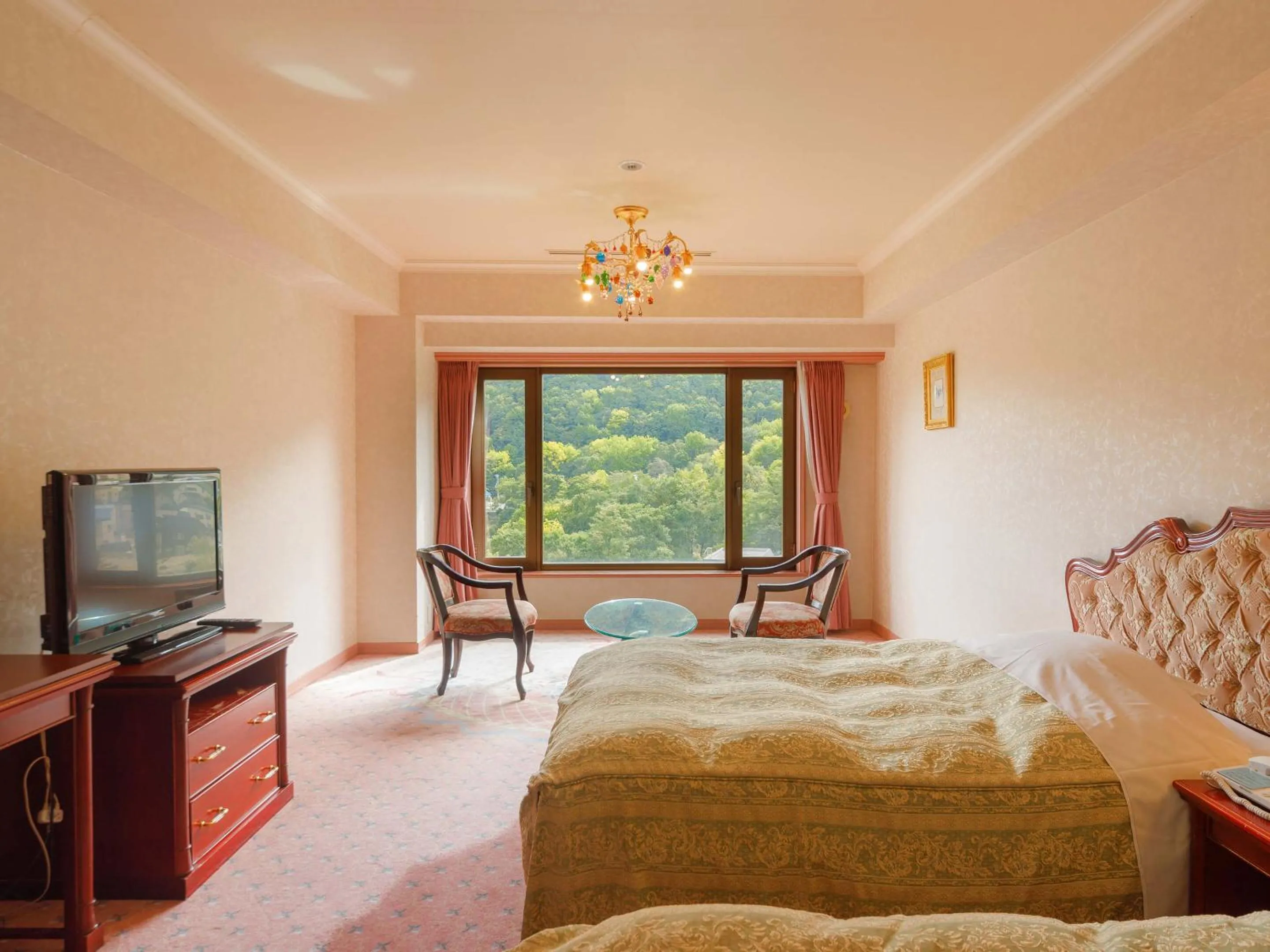 Living room, Bed in Jozankei View Hotel