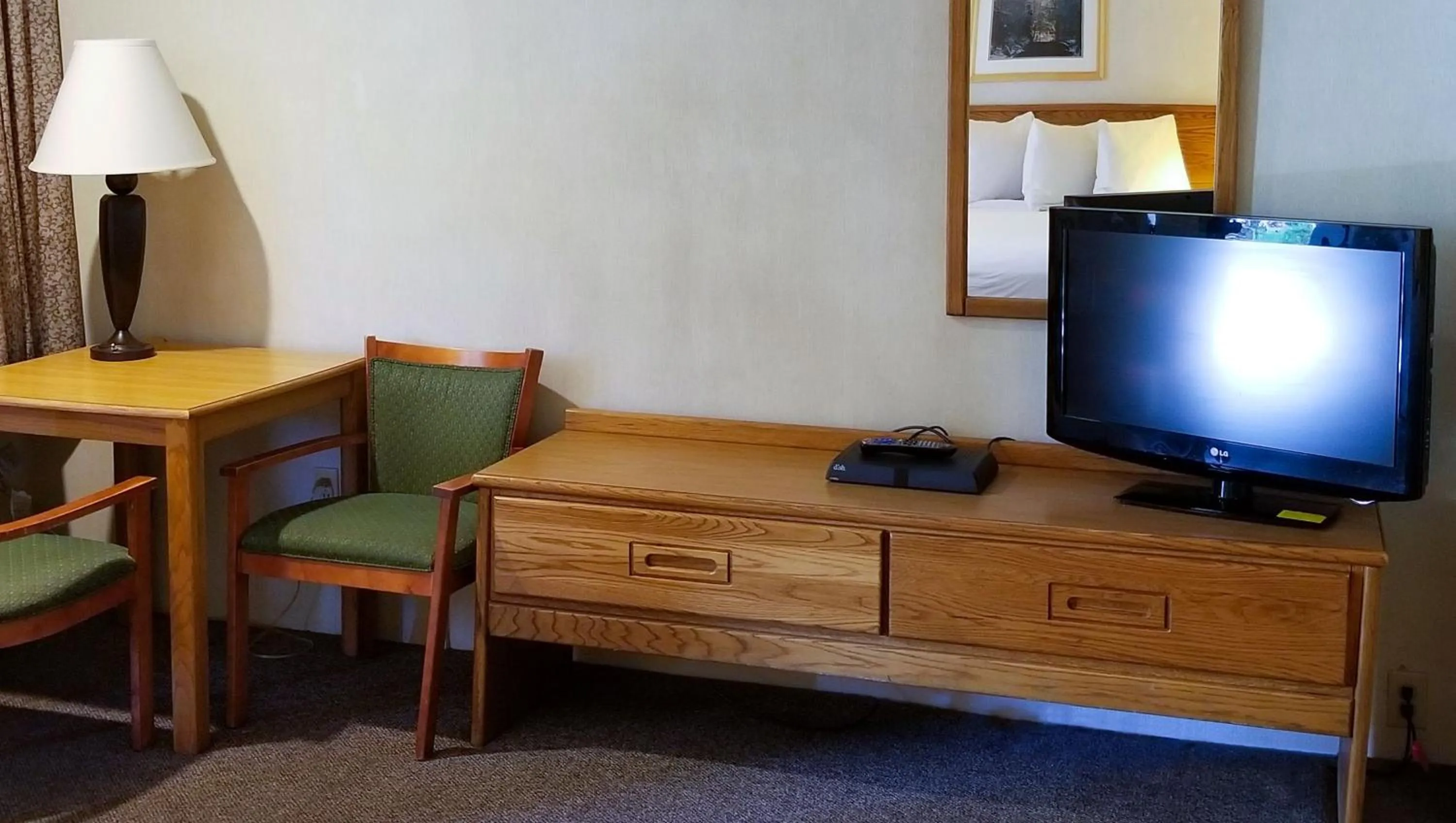 Bedroom in Magnuson Hotel Ely