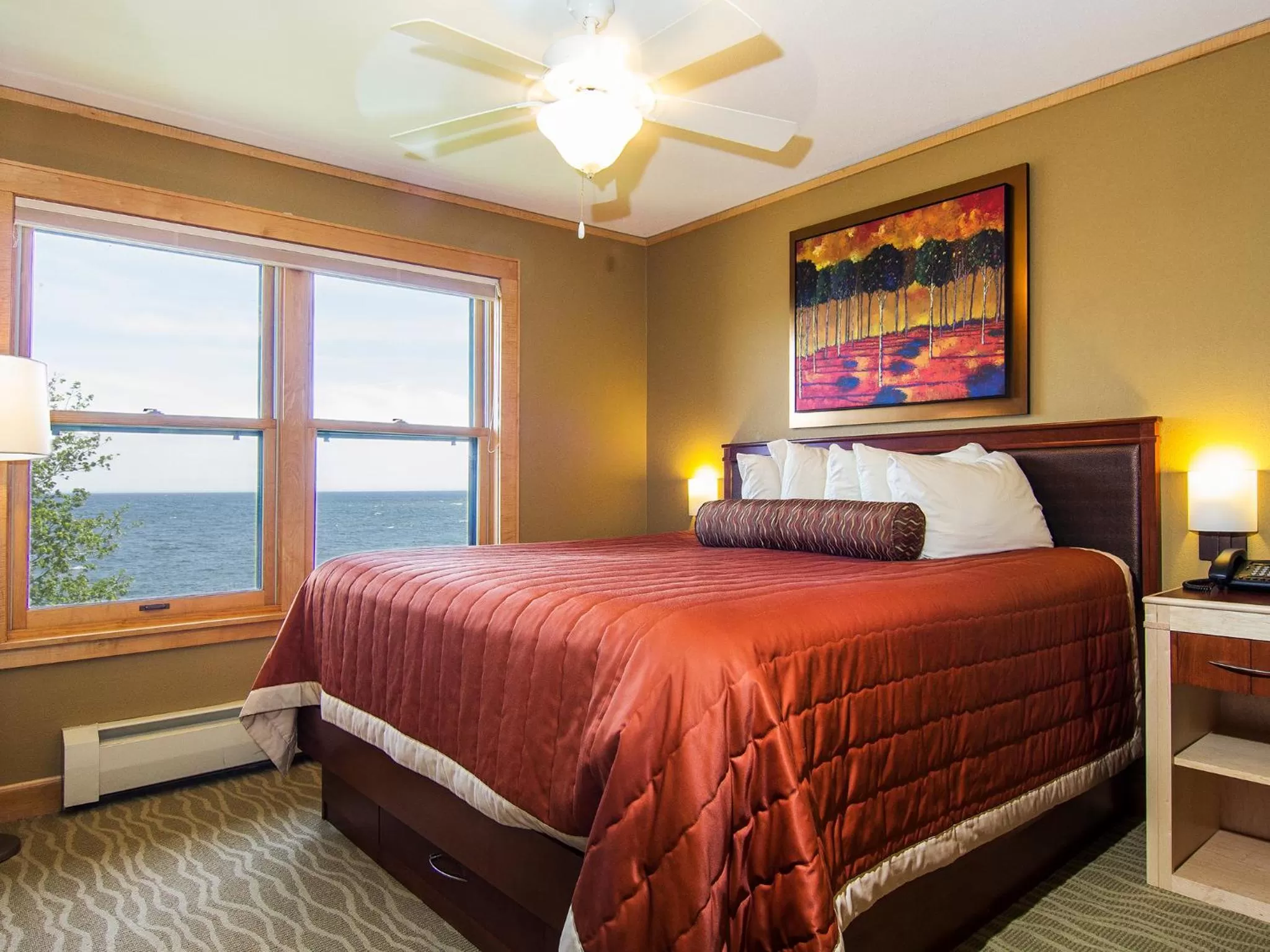 Two-Bedroom Lakeside Suite in East Bay Suites