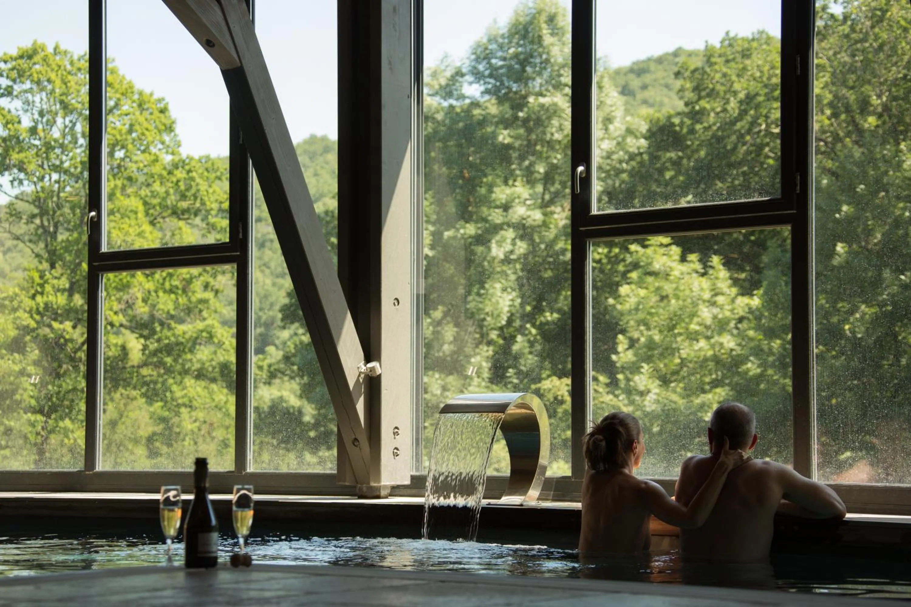 Swimming pool in Hôtel-Spa Le Saint Cirq
