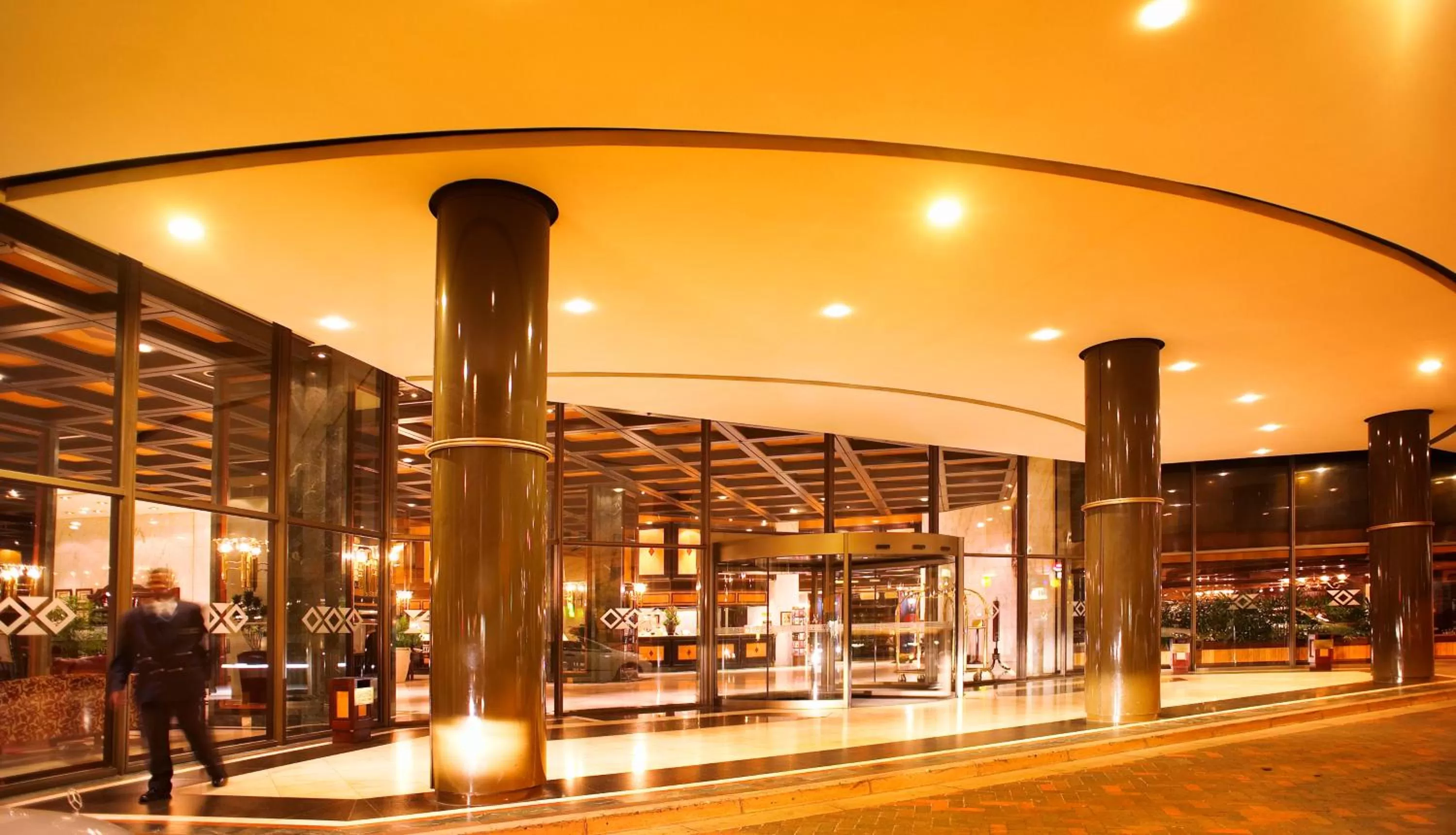 Facade/entrance in Southern Sun Cape Sun