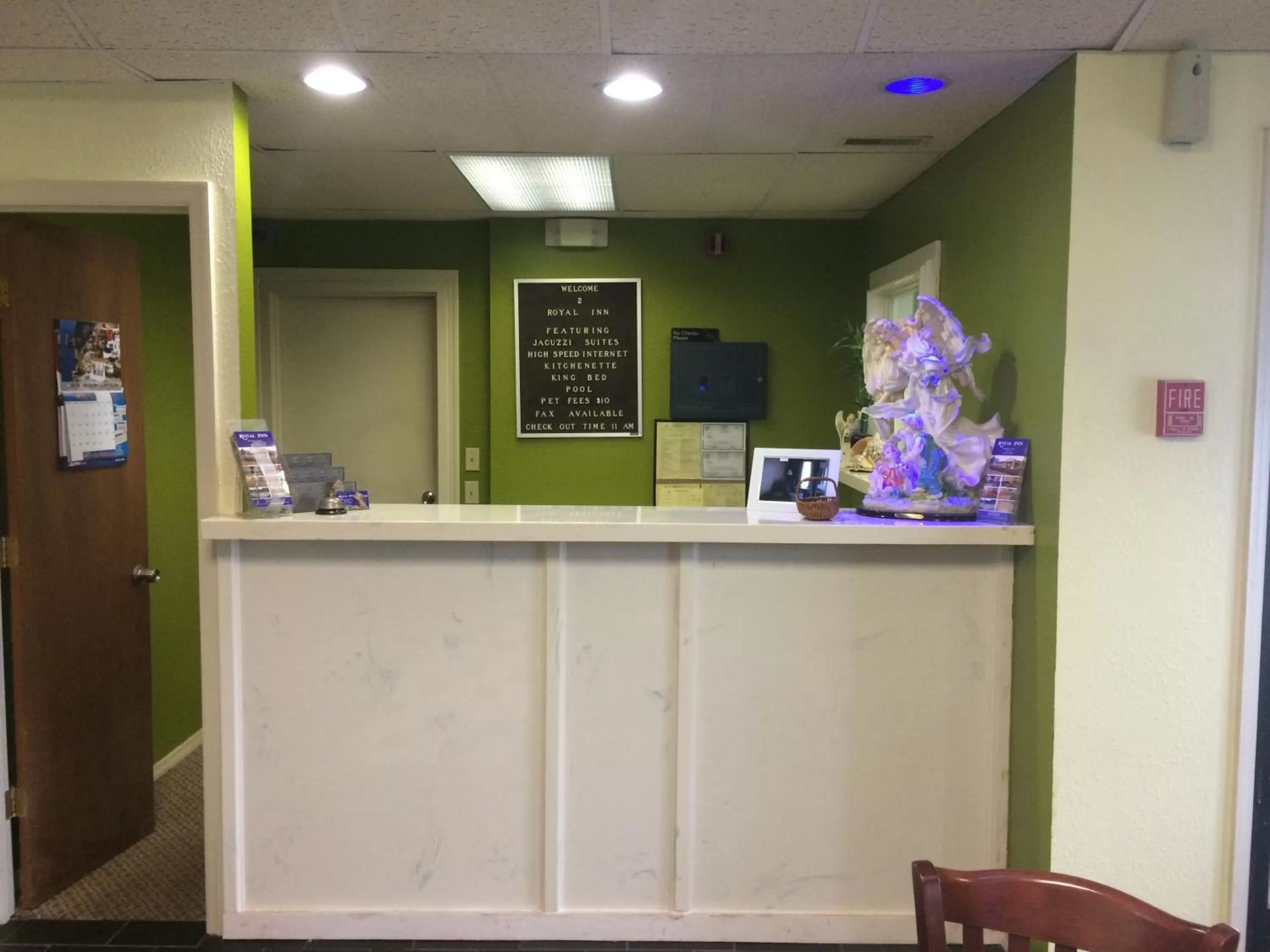 Lobby or reception in Royal Inn