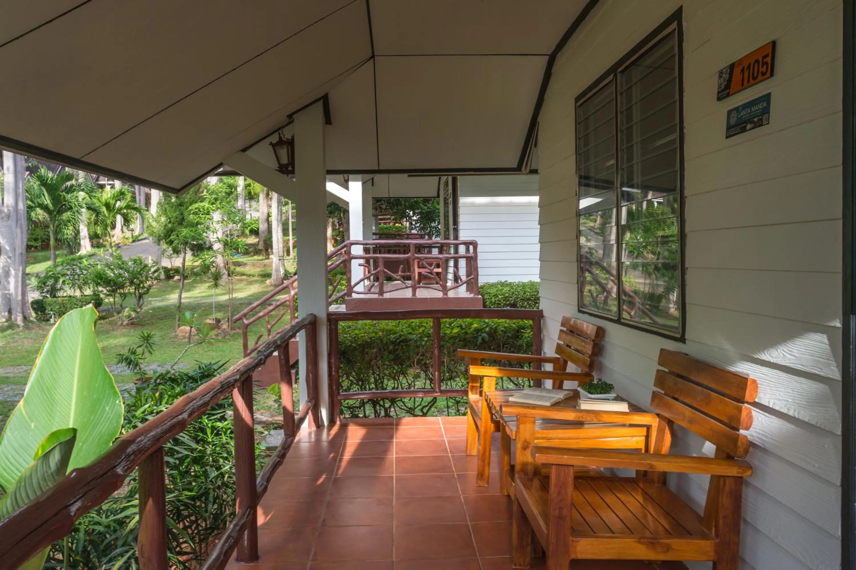 Balcony/Terrace in Lanta Manda Resort