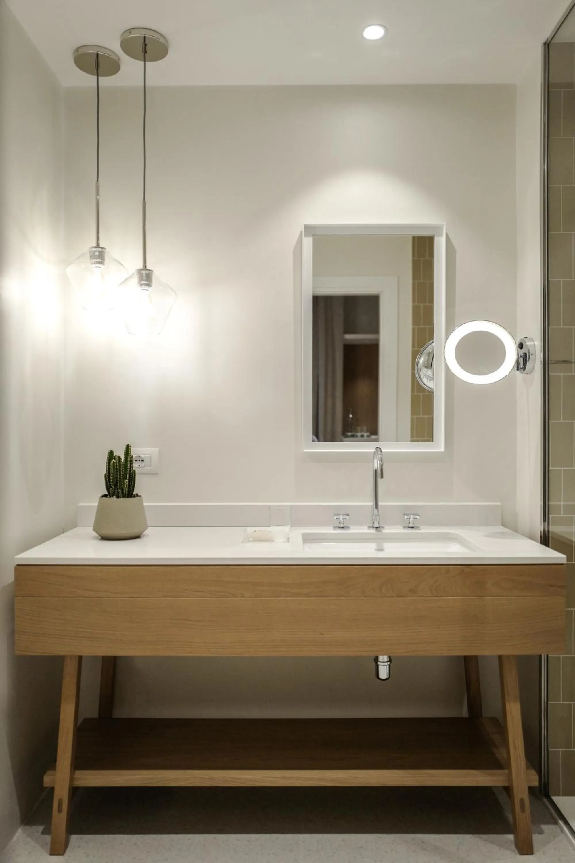 Bathroom in Hotel Savoy