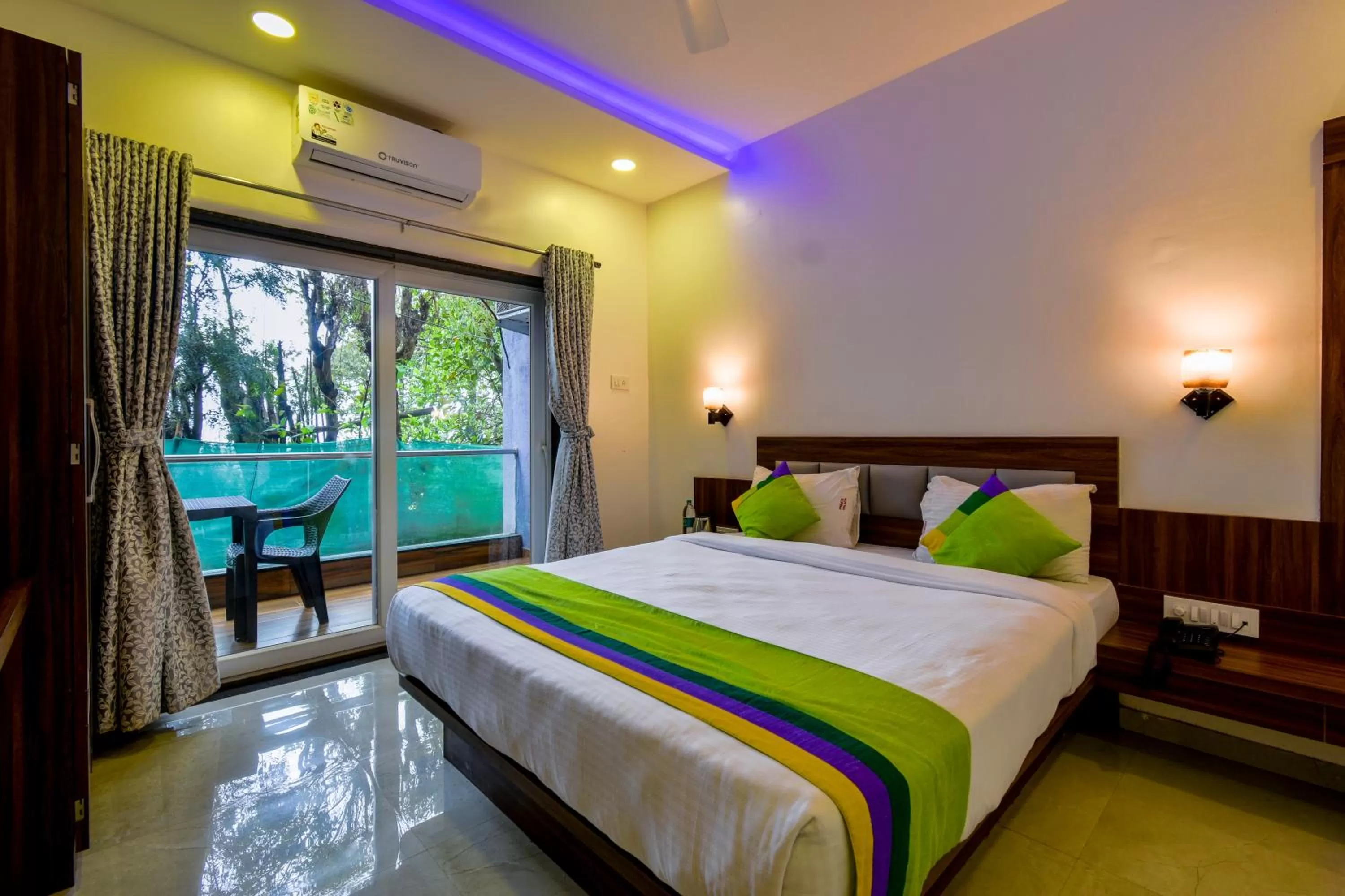 Bedroom, Bed in Treebo Prince Palace