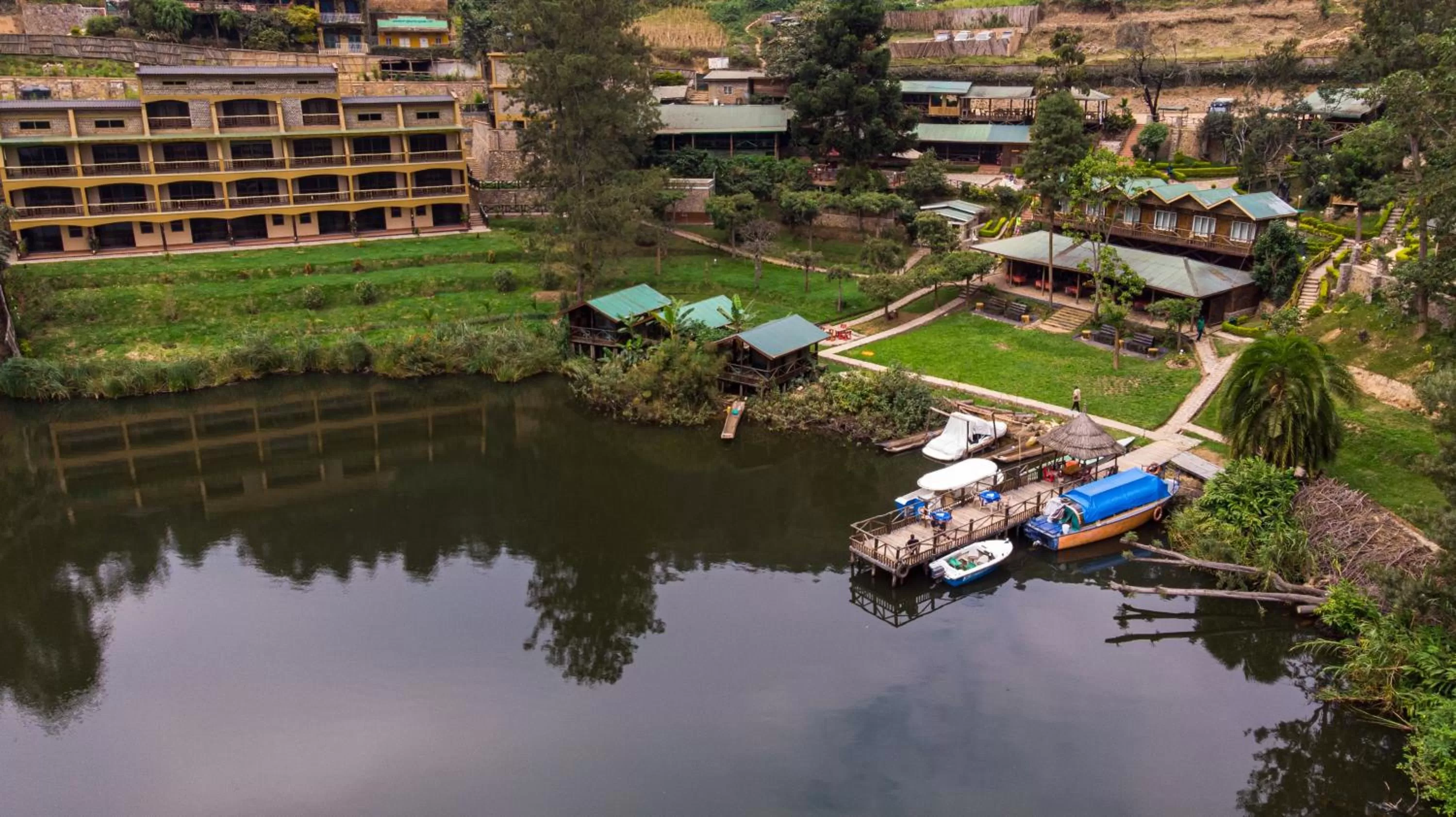 Bunyonyi Overland Resort