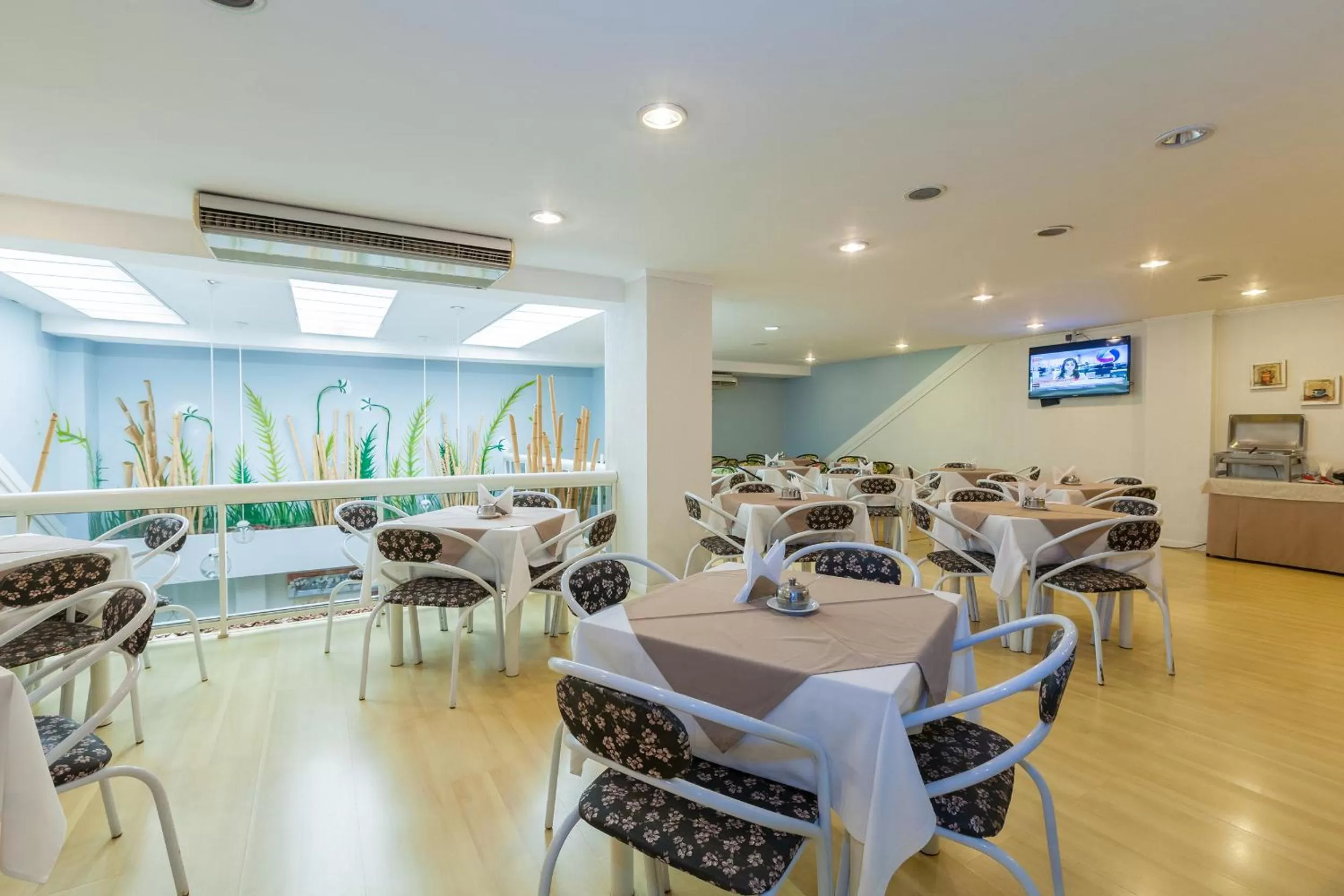 Area and facilities, Restaurant/Places to Eat in Tri Hotel Smart Caxias
