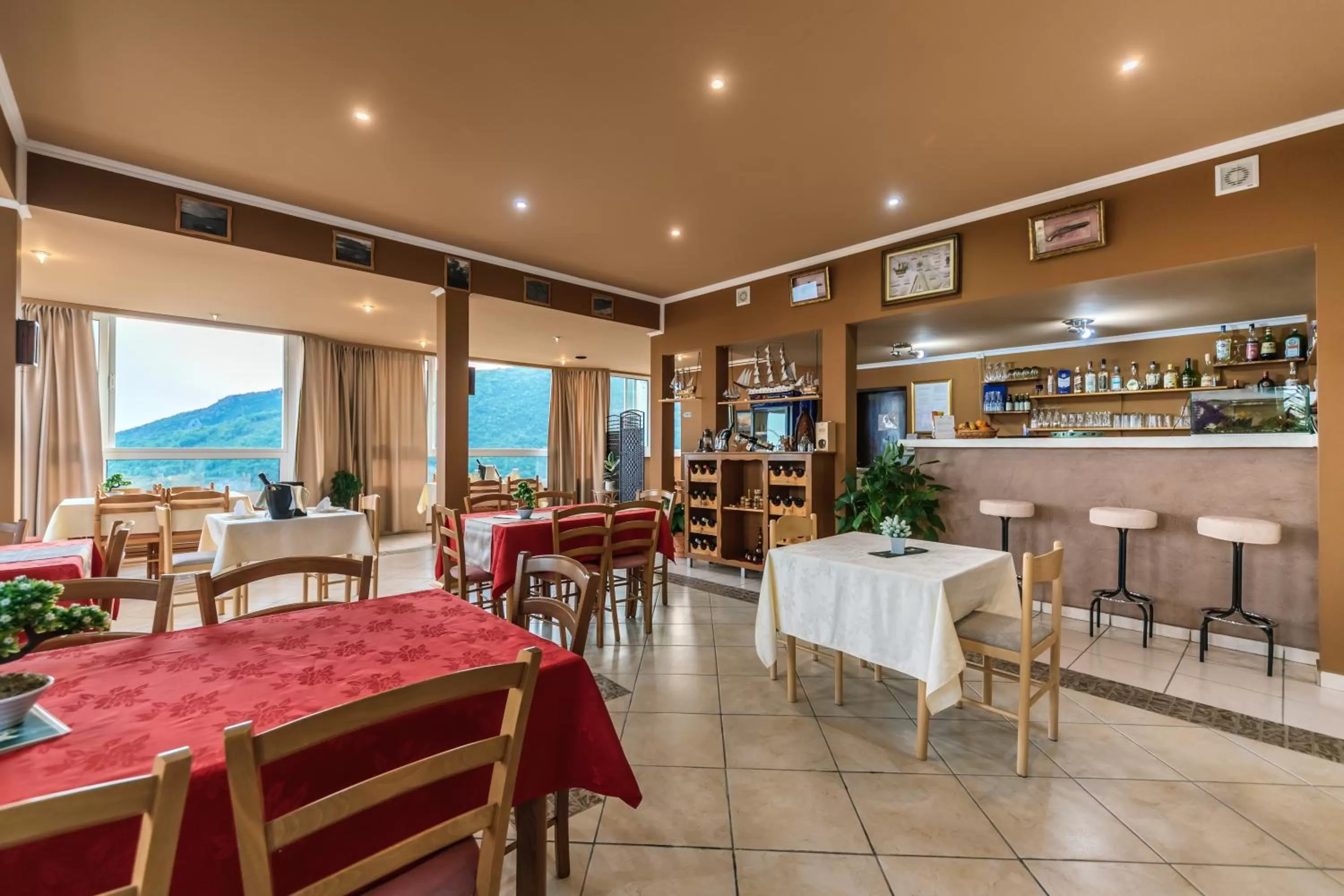 Restaurant/places to eat in " Villa Kruna Lux "