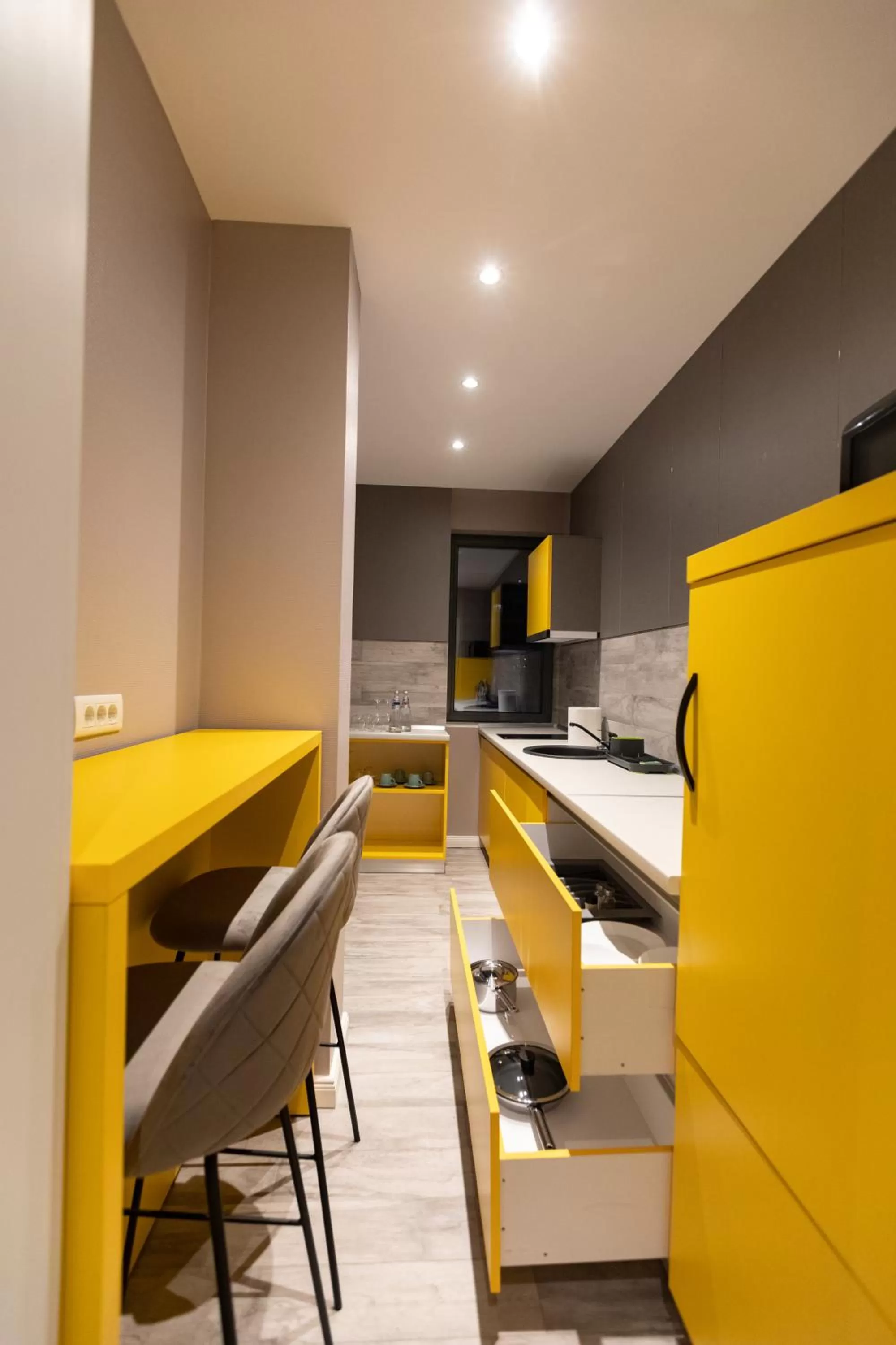 Kitchen or kitchenette in Omnia Apartments