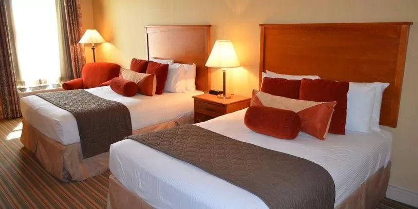 Bed in Inn at Cross Keys Station