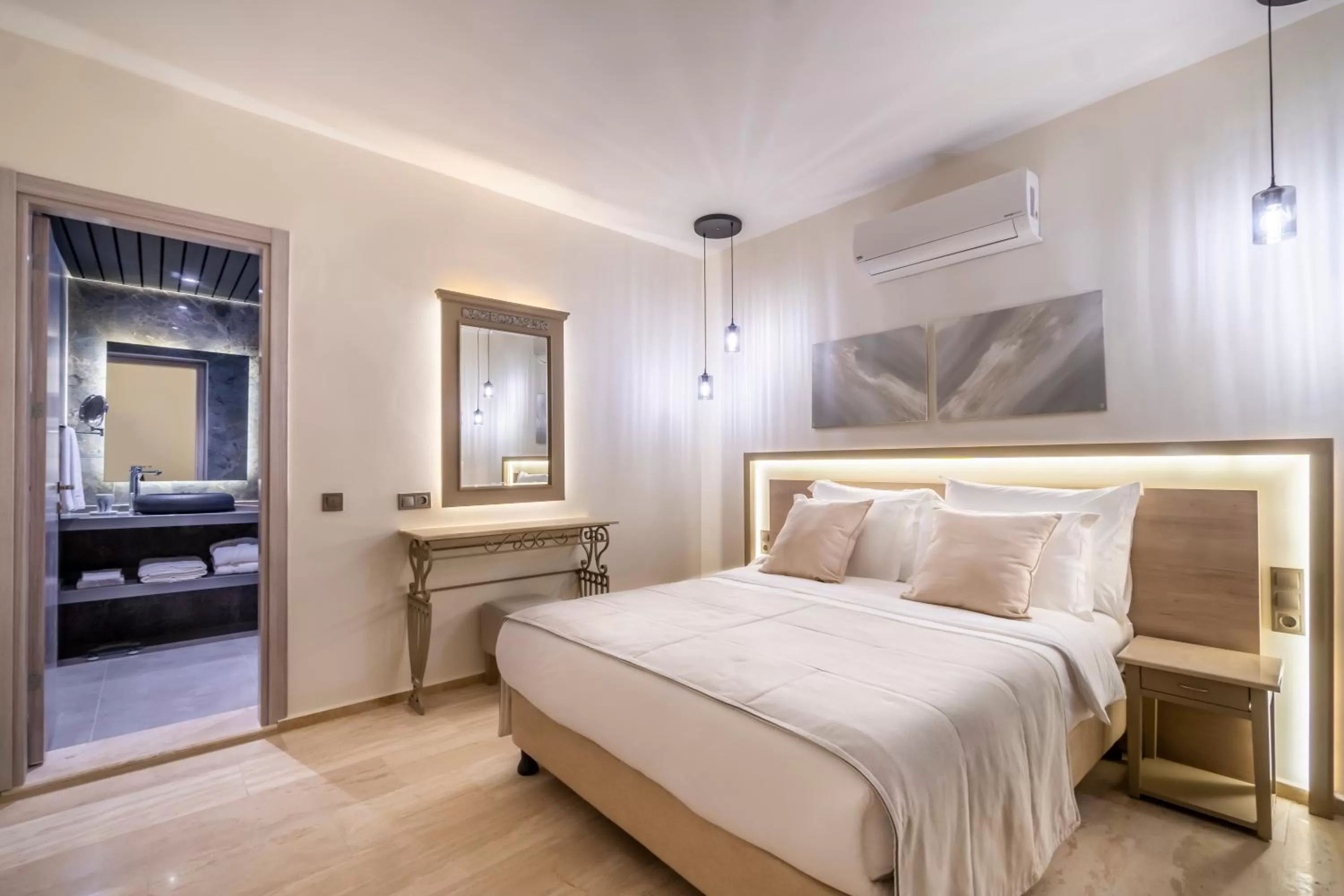 Bedroom, Bed in Manzara Boutique Hotel - Adults Only