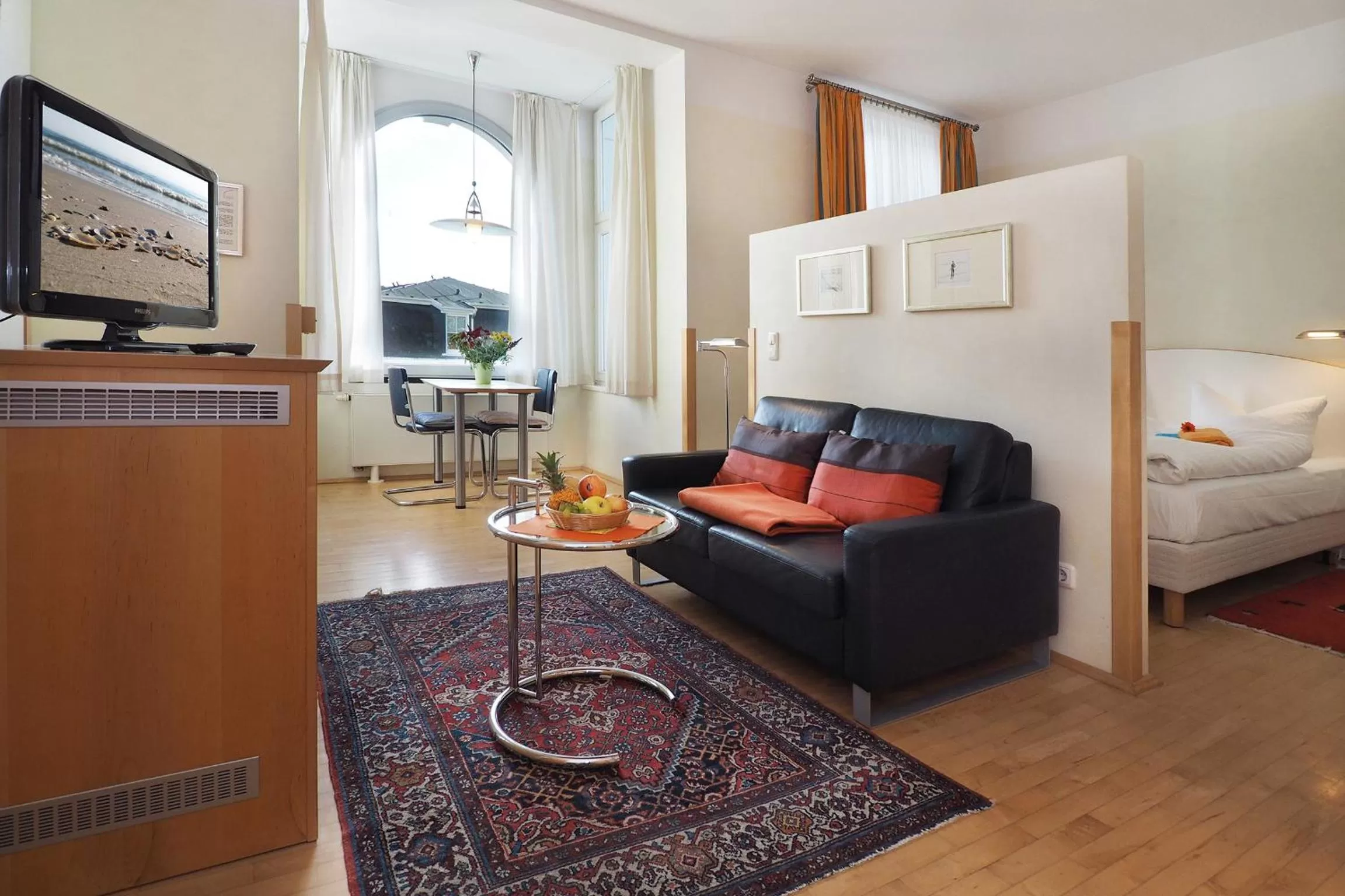 Photo of the whole room, Bed in SEETELHOTEL Villa Esplanade mit Aurora die zwei Villen als Rückzugsorte mit Stil, Genuss und Geschichte