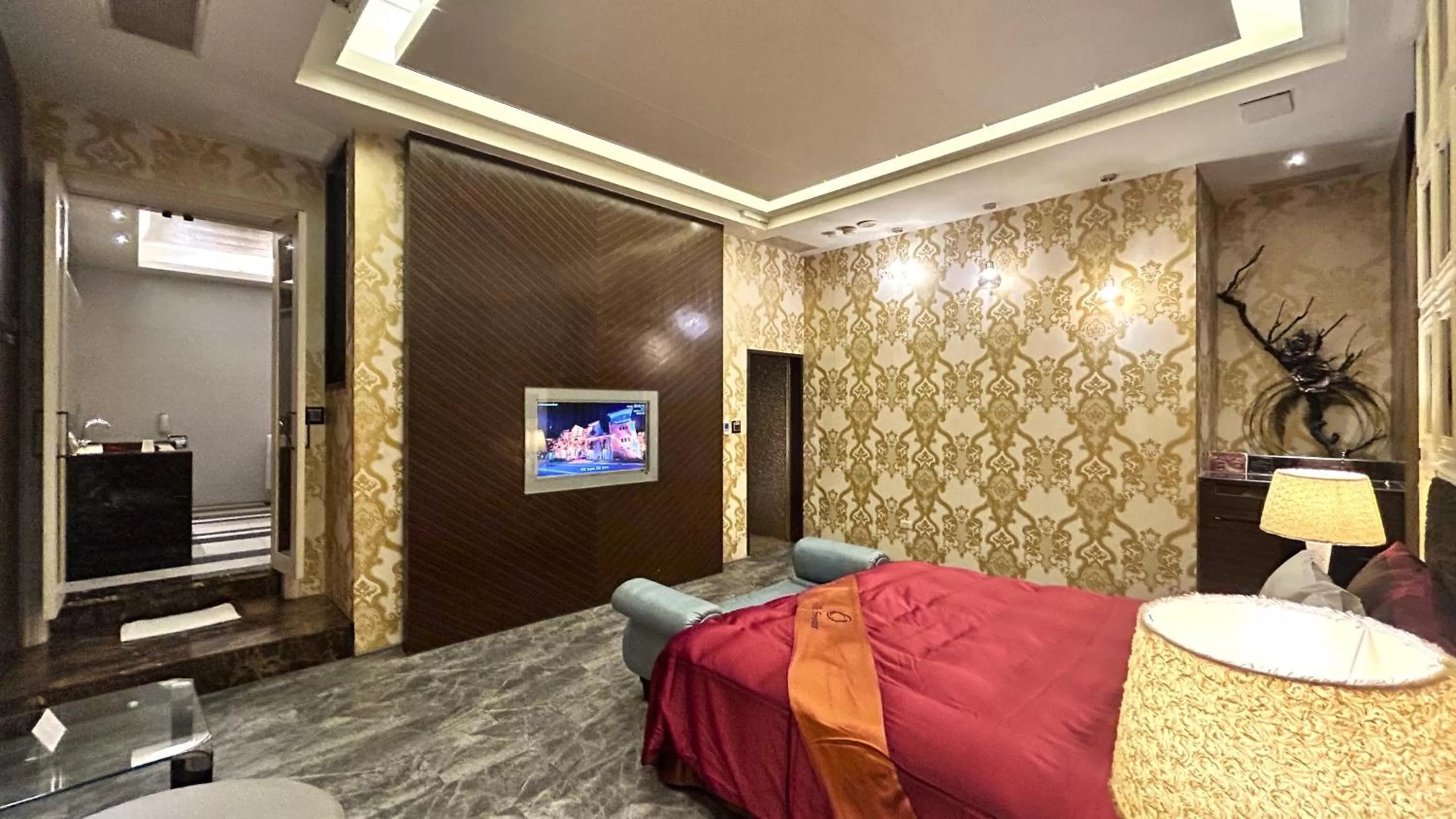 Photo of the whole room, Bed in Shining Motel