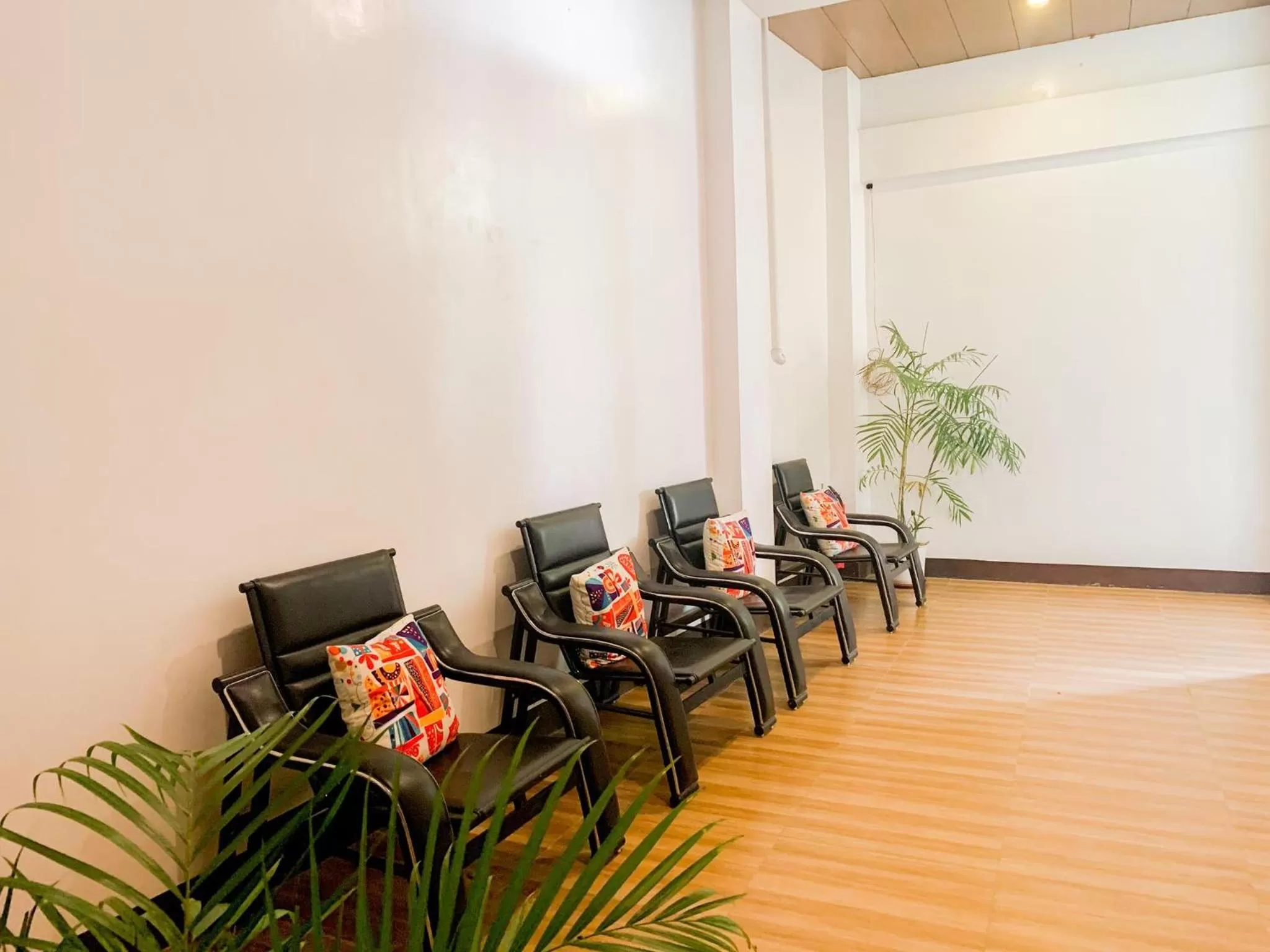 Seating area in Jurias Garden Hotel