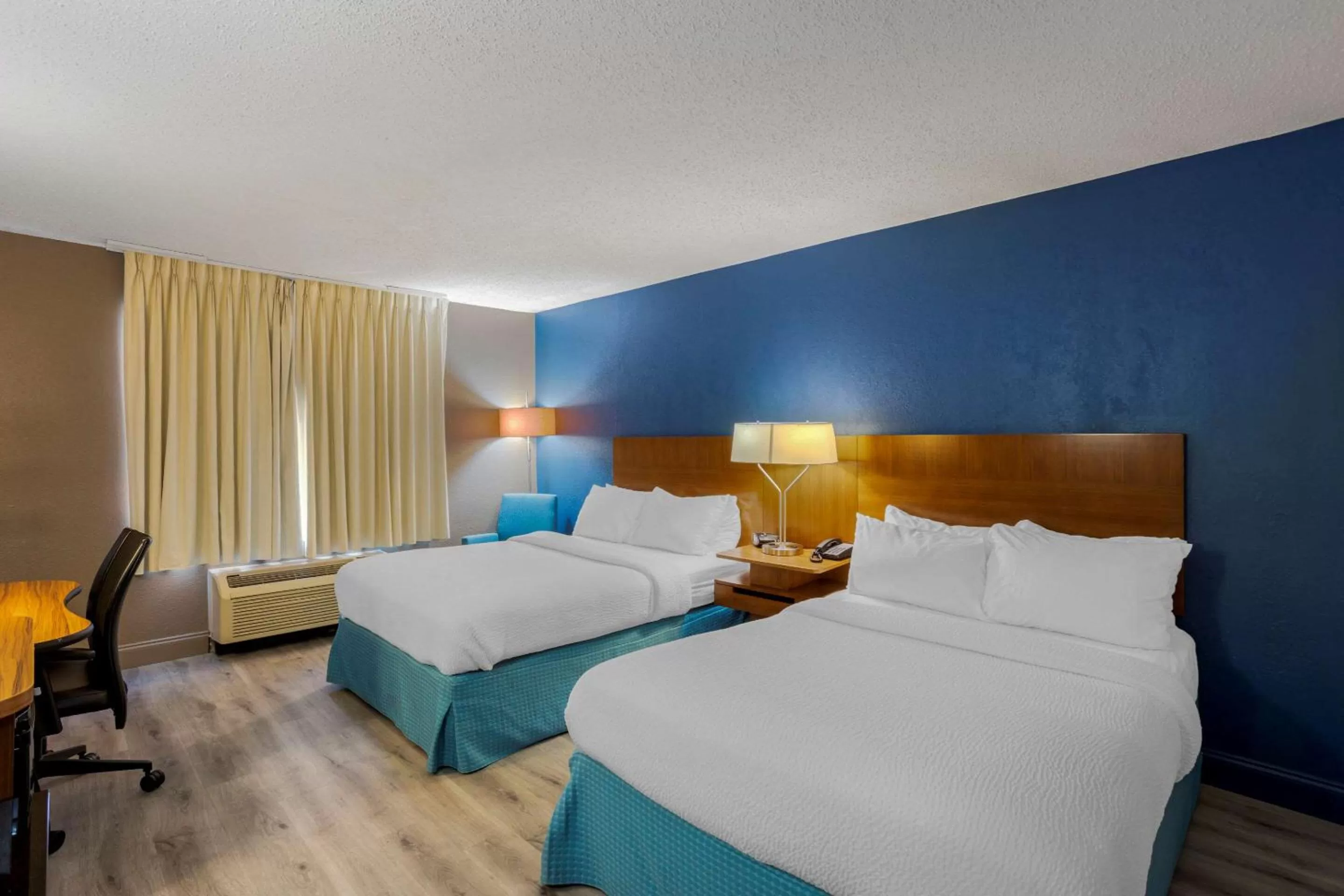 Bedroom, Bed in Comfort Inn & Suites Mt Laurel-Philadelphia