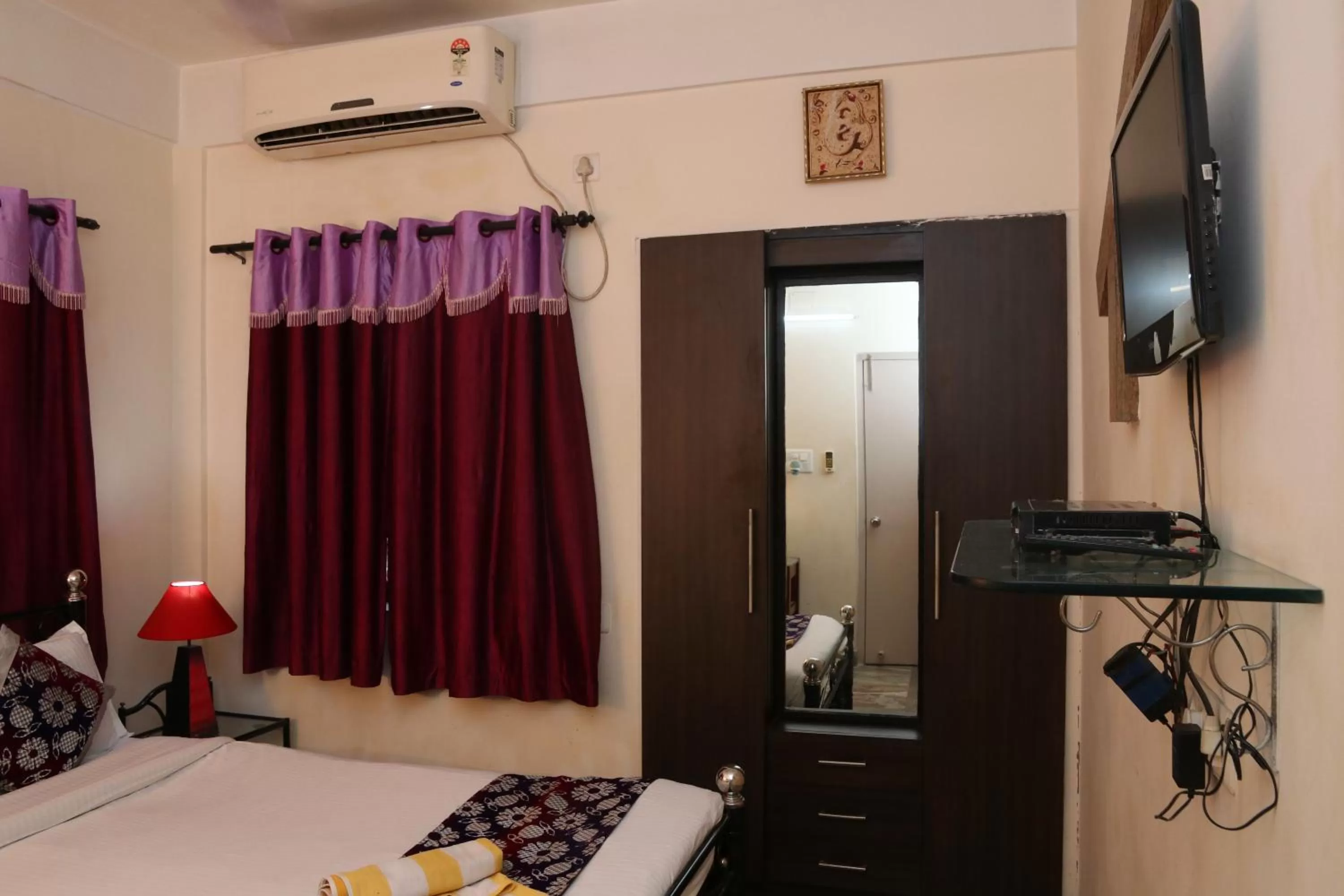 Bedroom, Bed in The Elite Apartment Hotel