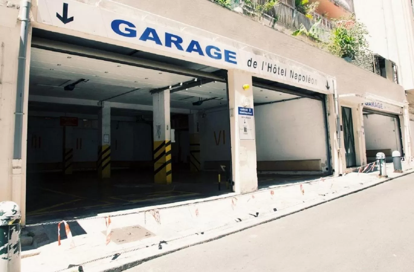 Area and facilities in Napoleon